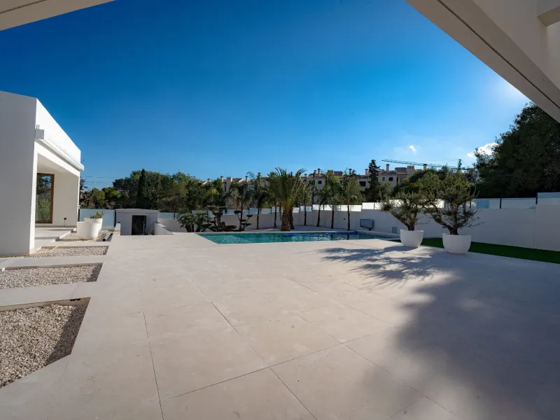 Современная вилла с собственным бассейном в Benejúzar, Alicante