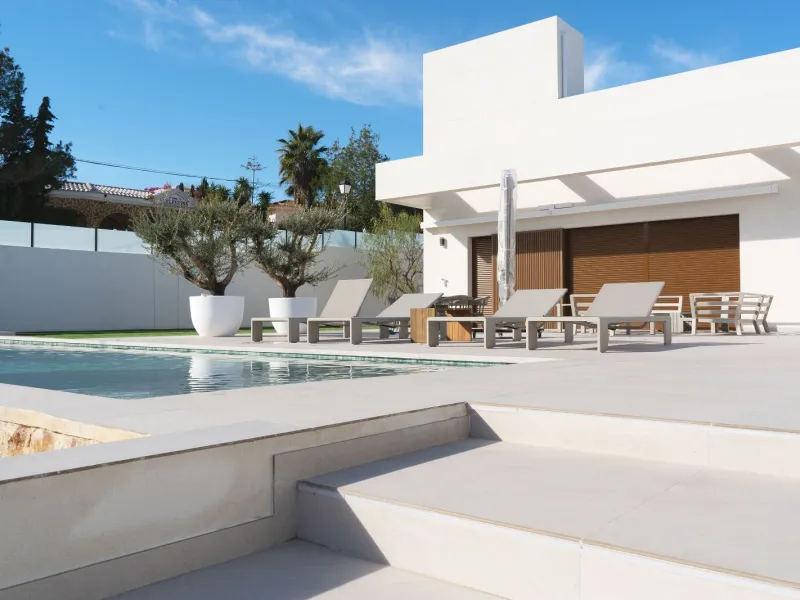 Современная вилла с собственным бассейном в Benejúzar, Alicante
