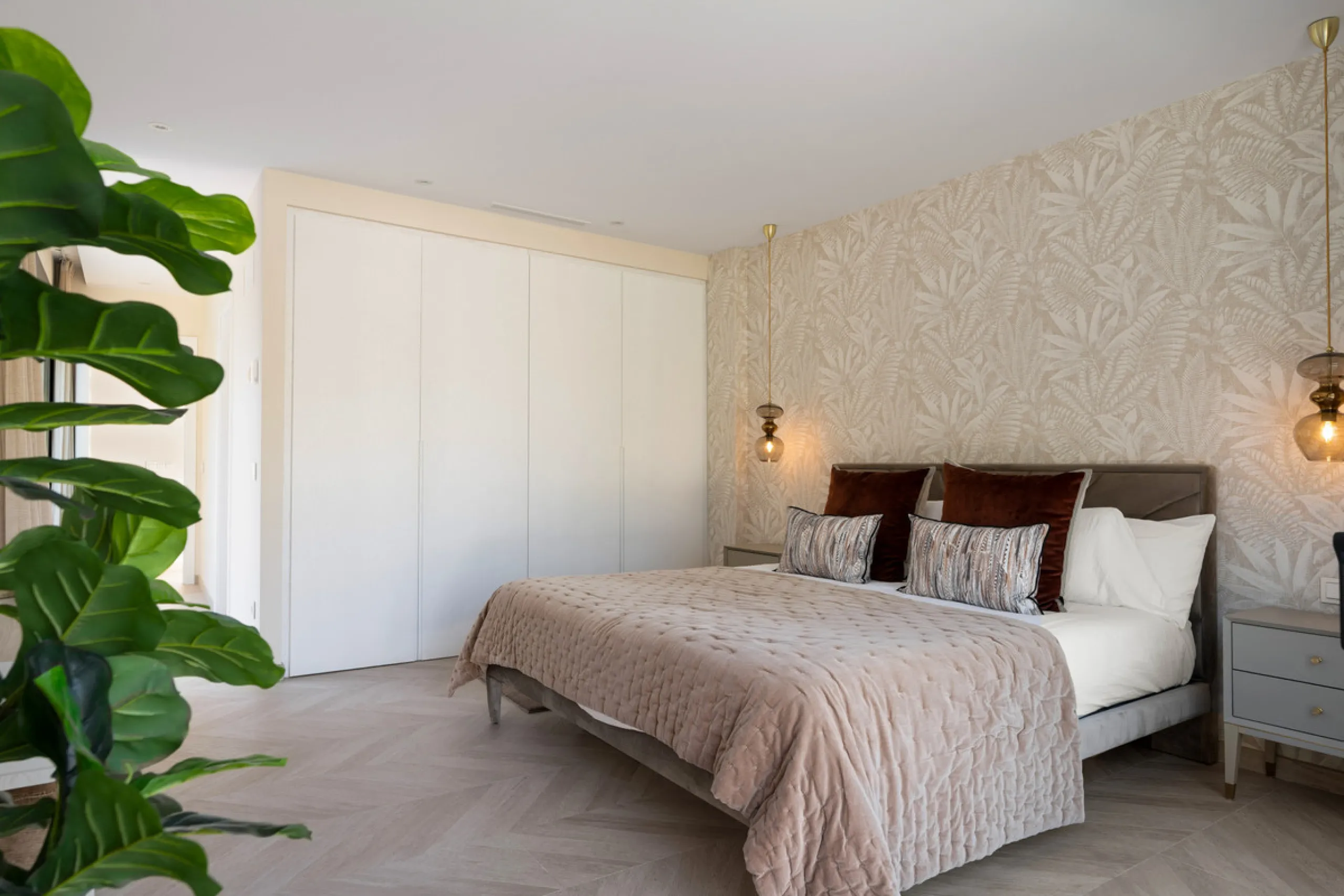 Introducing this fully renovated villa, ideally situated on a quiet cul-de-sac in the highly sought-after area of Las Brisas, just a short walk from Las Brisas Golf Club.