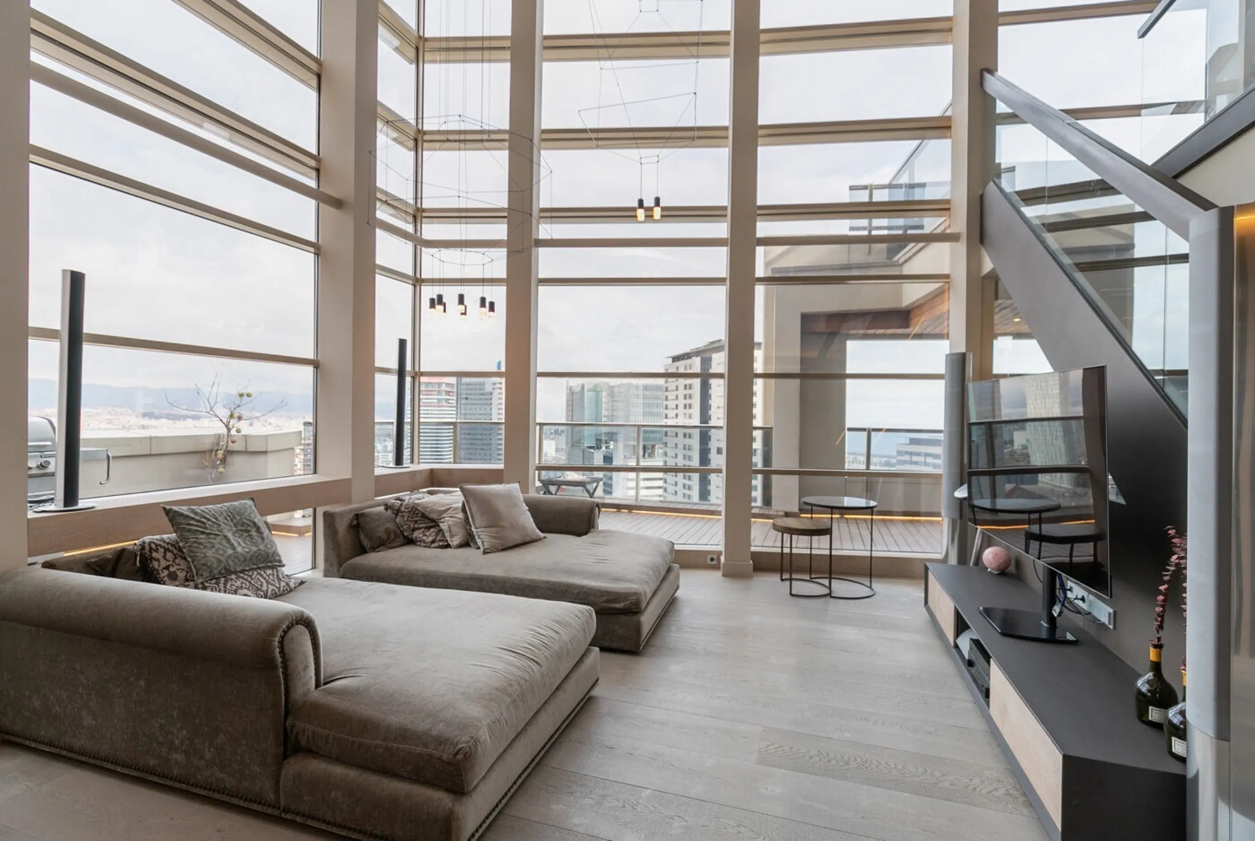 Duplex Penthouse with Terraces and Panoramic Views in the Illa del Llac Complex, Diagonal Mar, Barcelona