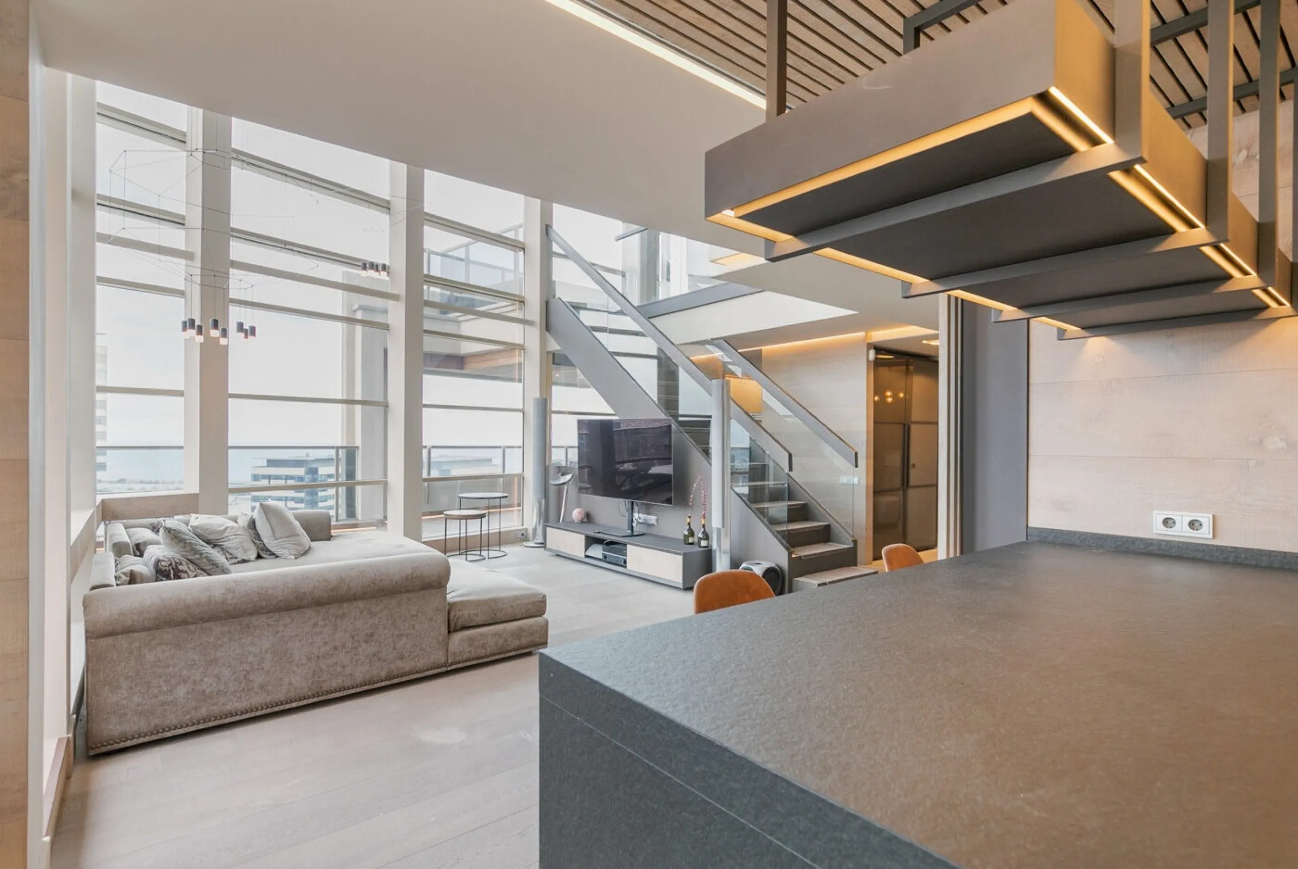 Duplex Penthouse with Terraces and Panoramic Views in the Illa del Llac Complex, Diagonal Mar, Barcelona