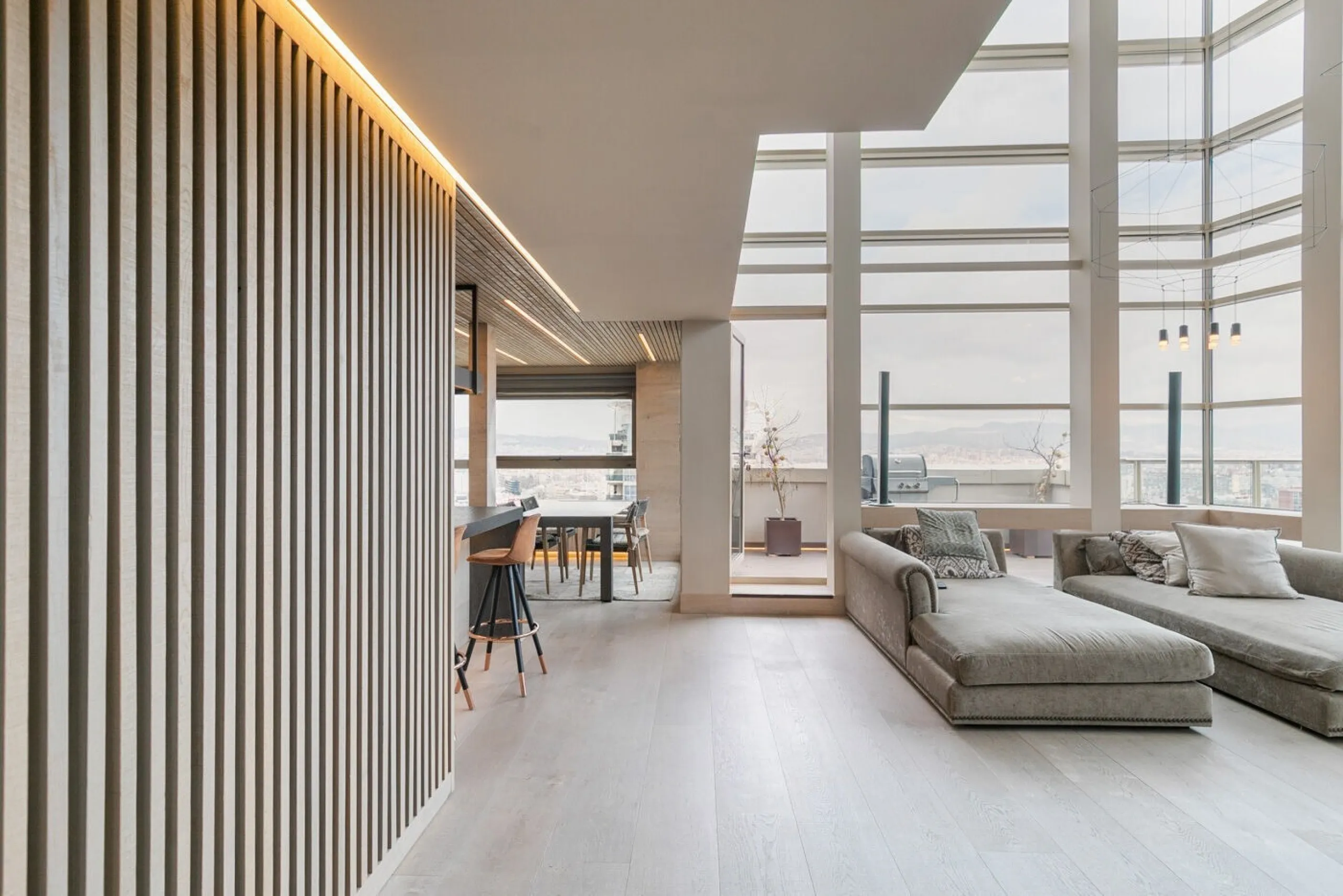 Duplex Penthouse with Terraces and Panoramic Views in the Illa del Llac Complex, Diagonal Mar, Barcelona