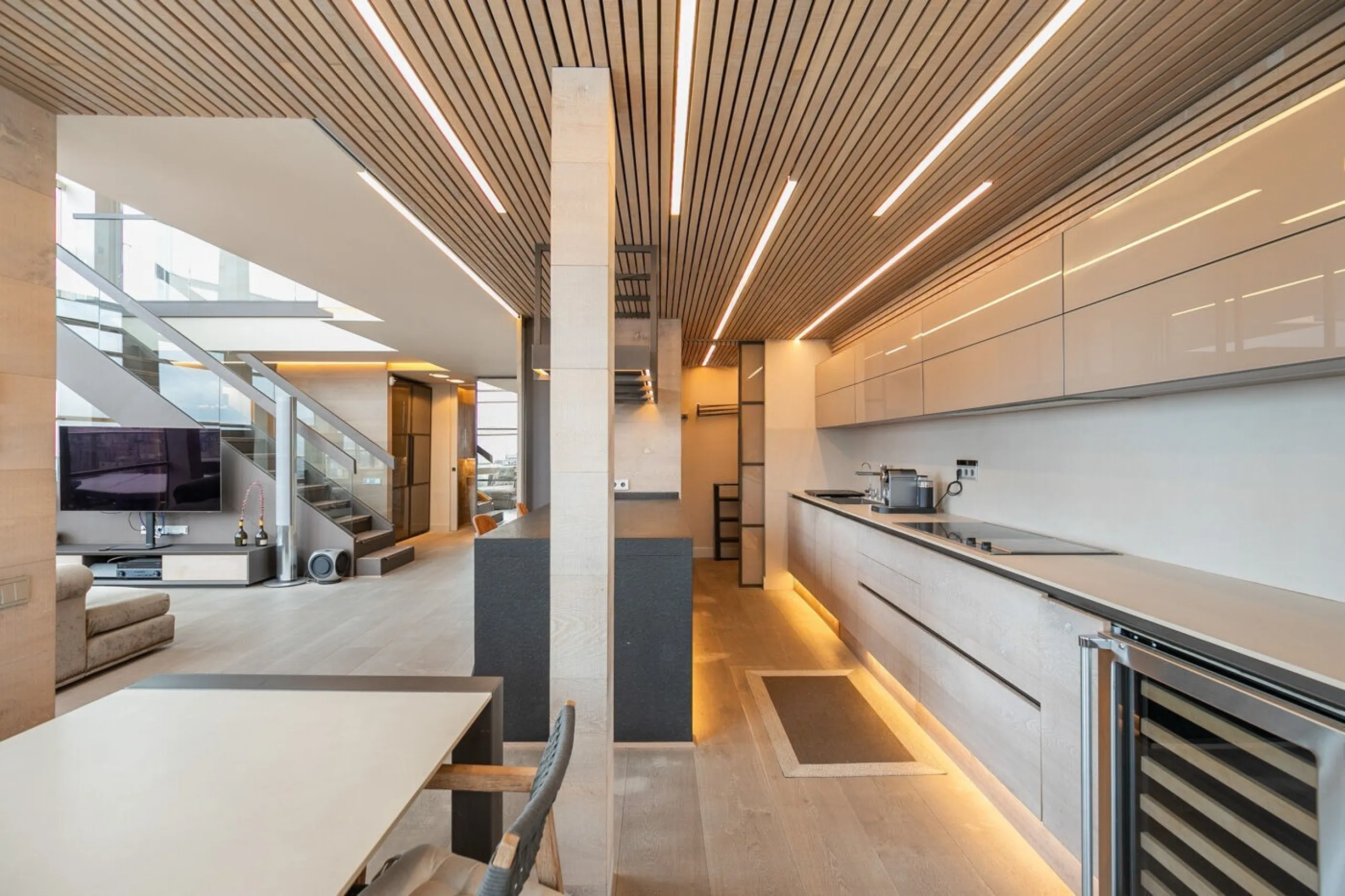 Duplex Penthouse with Terraces and Panoramic Views in the Illa del Llac Complex, Diagonal Mar, Barcelona