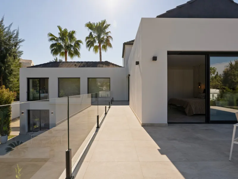 Introducing this fully renovated villa, ideally situated on a quiet cul-de-sac in the highly sought-after area of Las Brisas, just a short walk from Las Brisas Golf Club.