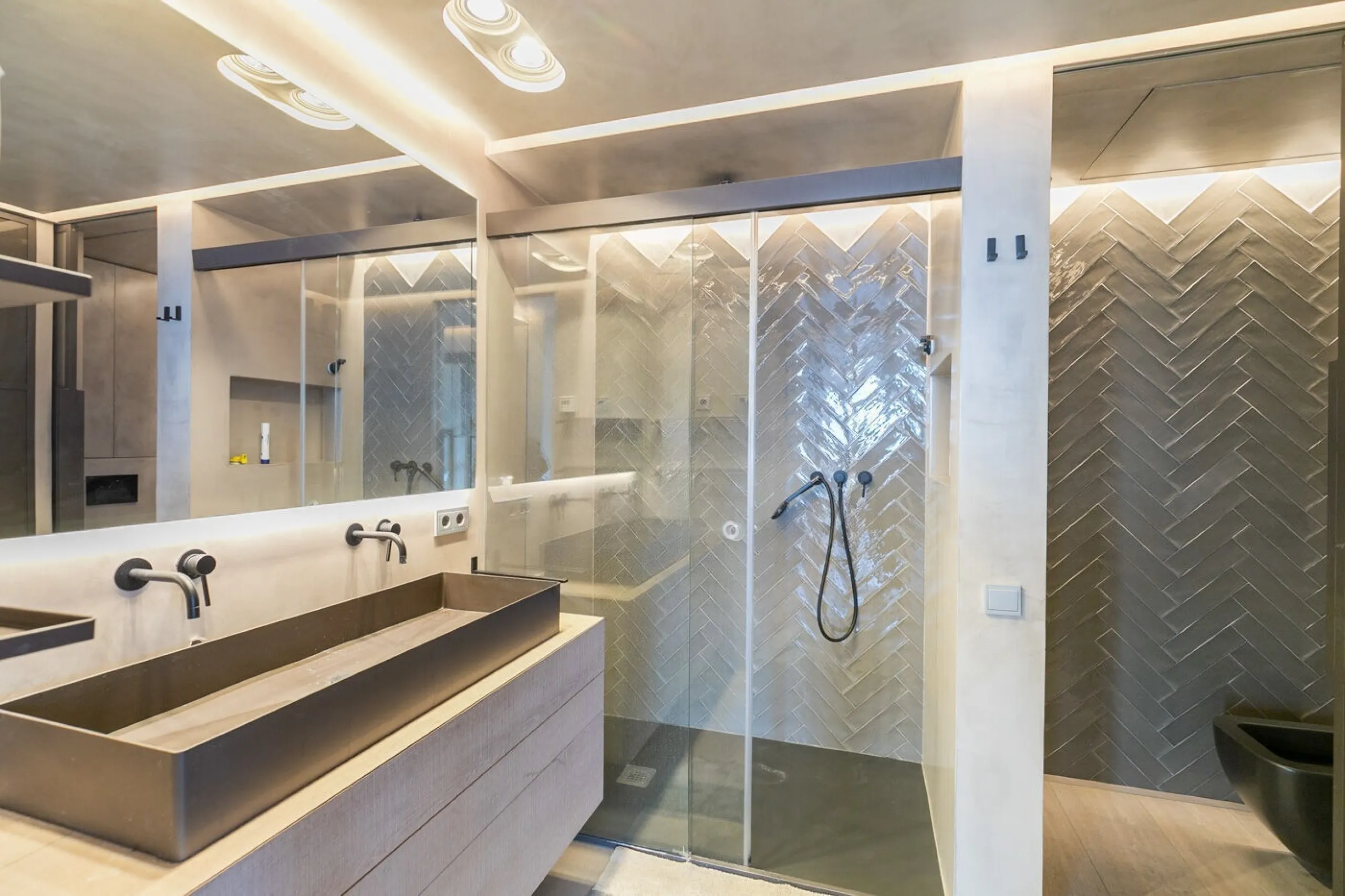 Duplex Penthouse with Terraces and Panoramic Views in the Illa del Llac Complex, Diagonal Mar, Barcelona