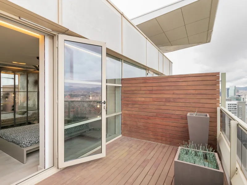 Duplex Penthouse with Terraces and Panoramic Views in the Illa del Llac Complex, Diagonal Mar, Barcelona