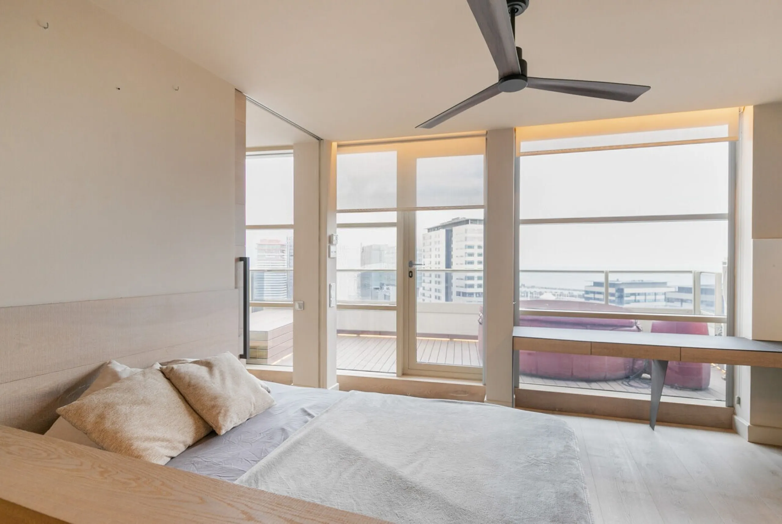 Duplex Penthouse with Terraces and Panoramic Views in the Illa del Llac Complex, Diagonal Mar, Barcelona