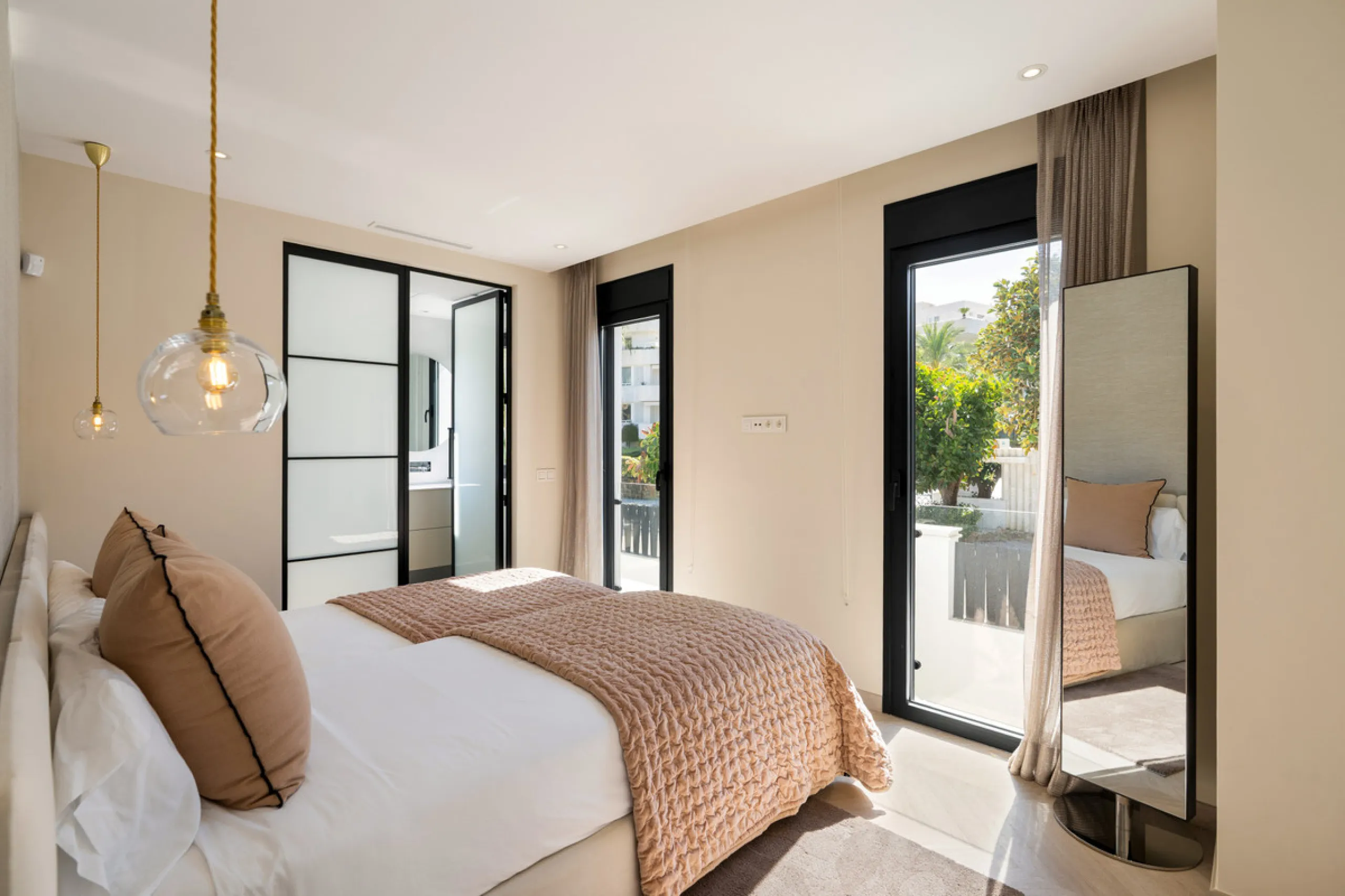 Introducing this fully renovated villa, ideally situated on a quiet cul-de-sac in the highly sought-after area of Las Brisas, just a short walk from Las Brisas Golf Club.