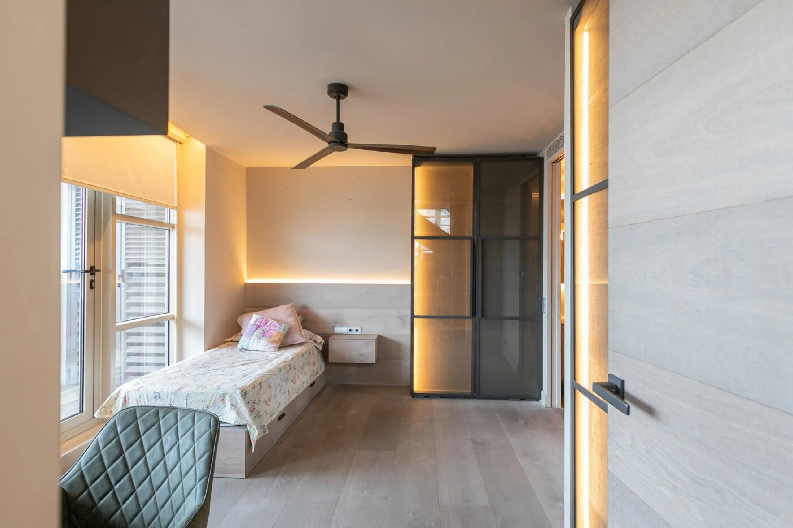 Duplex Penthouse with Terraces and Panoramic Views in the Illa del Llac Complex, Diagonal Mar, Barcelona