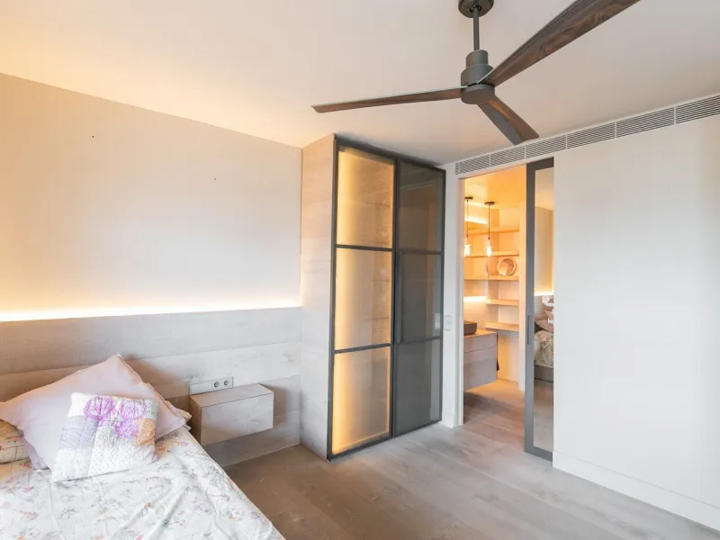 Duplex Penthouse with Terraces and Panoramic Views in the Illa del Llac Complex, Diagonal Mar, Barcelona