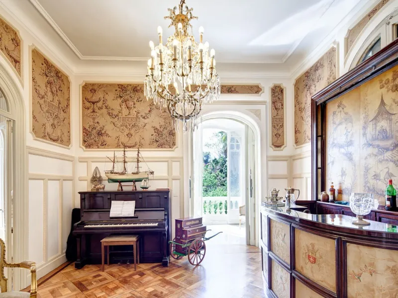 Exclusive Mansion with Garden, Pool and Guest House in Prestigious Pedralbes, Barcelona
