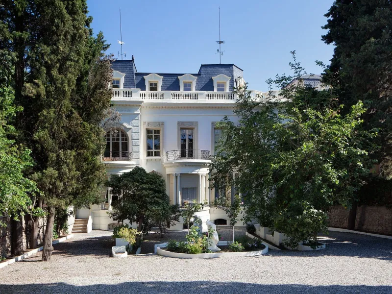 Exclusive Mansion with Garden, Pool and Guest House in Prestigious Pedralbes, Barcelona