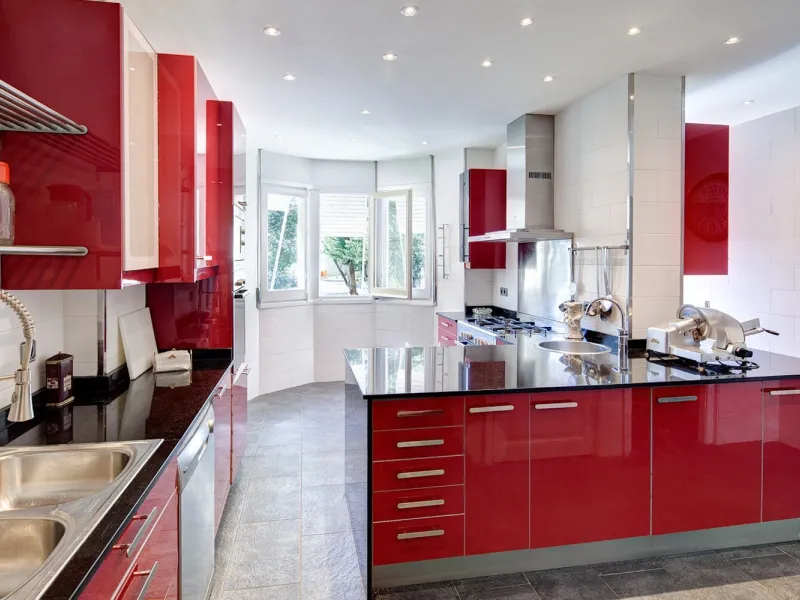 Exclusive Mansion with Garden, Pool and Guest House in Prestigious Pedralbes, Barcelona