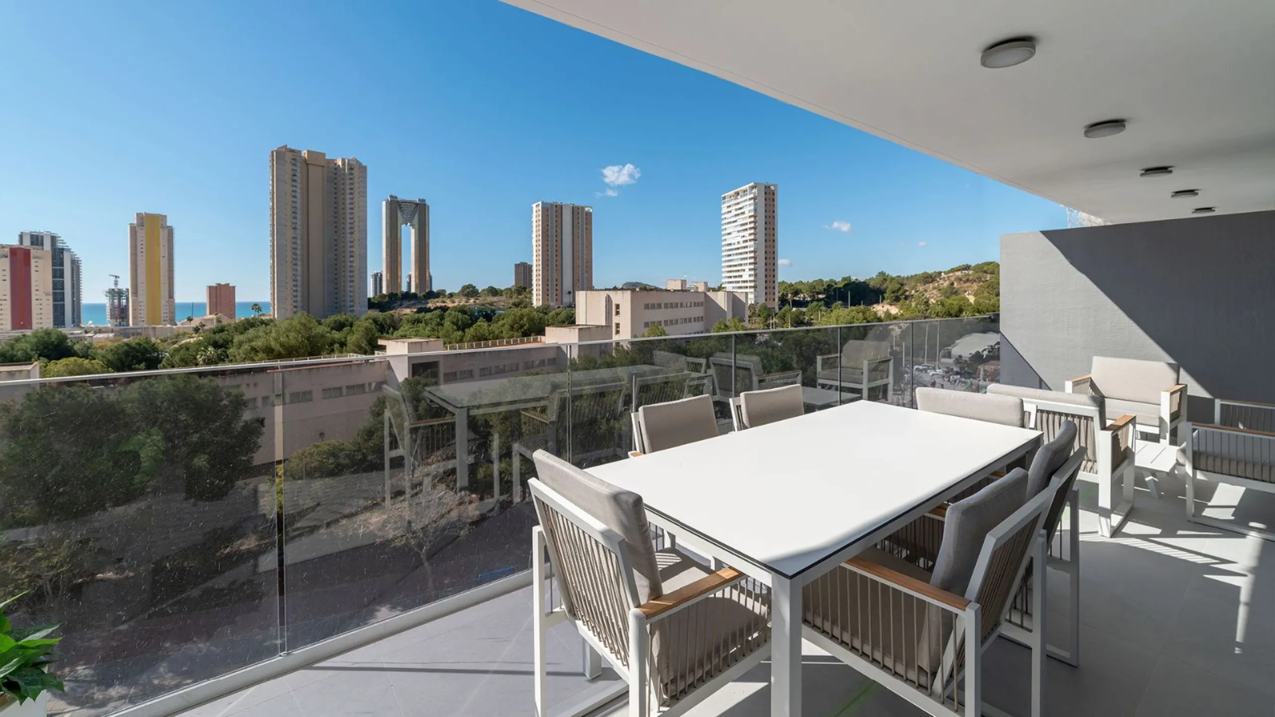 Spectacular Modern Apartments with Sea and Golf Course Views in Benidorm, Alicante