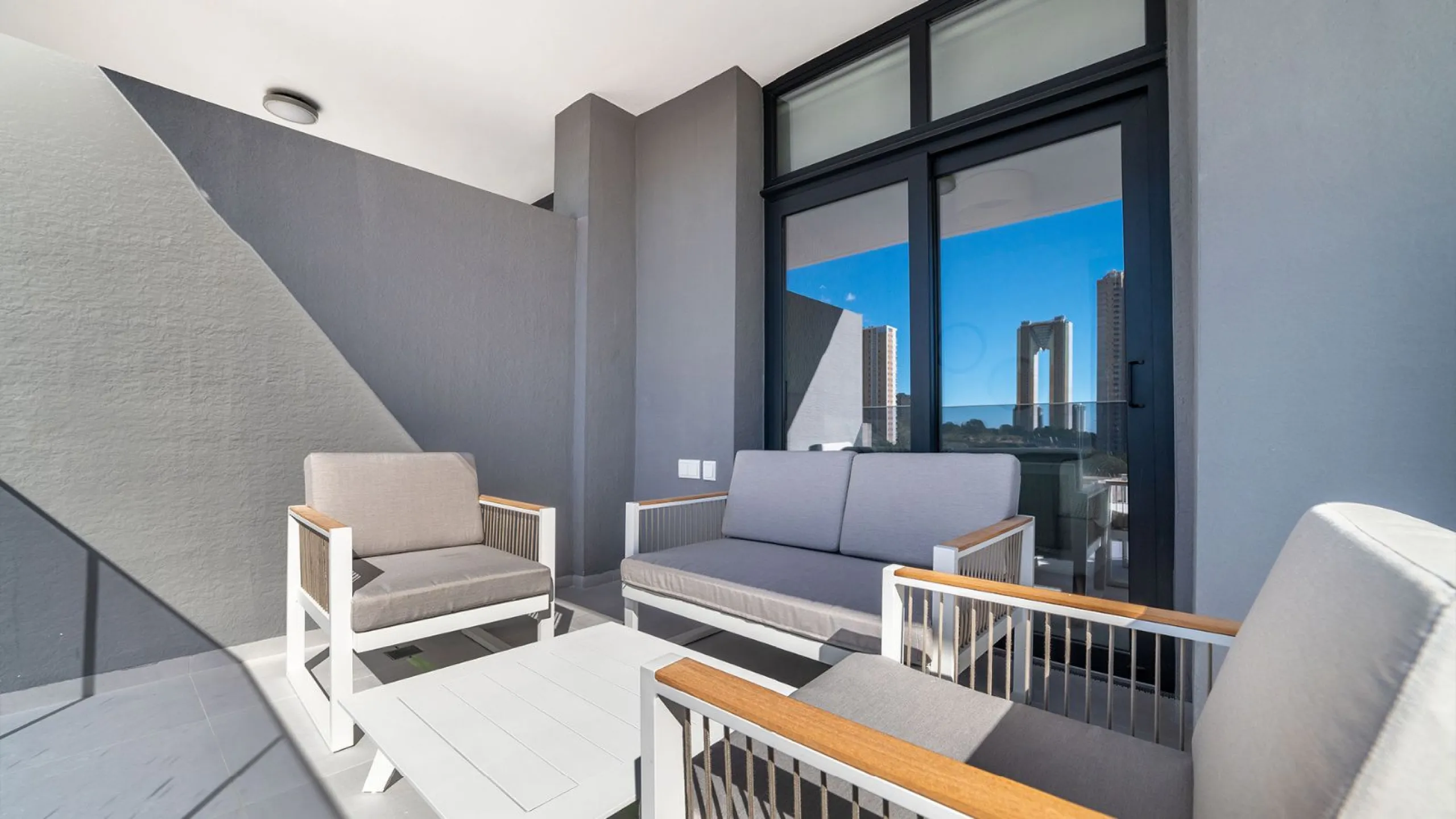 Spectacular Modern Apartments with Sea and Golf Course Views in Benidorm, Alicante