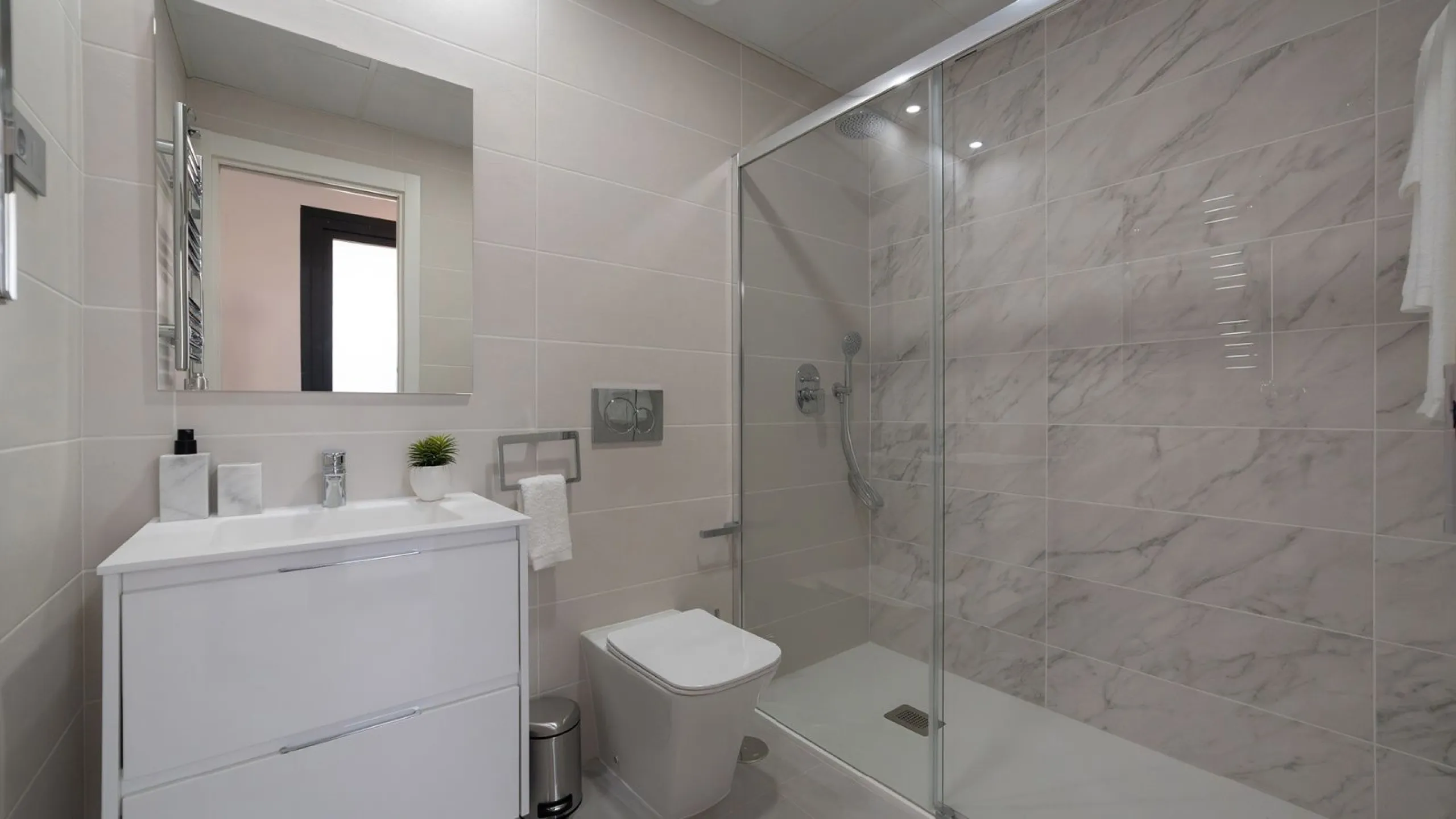 Spectacular Modern Apartments with Sea and Golf Course Views in Benidorm, Alicante