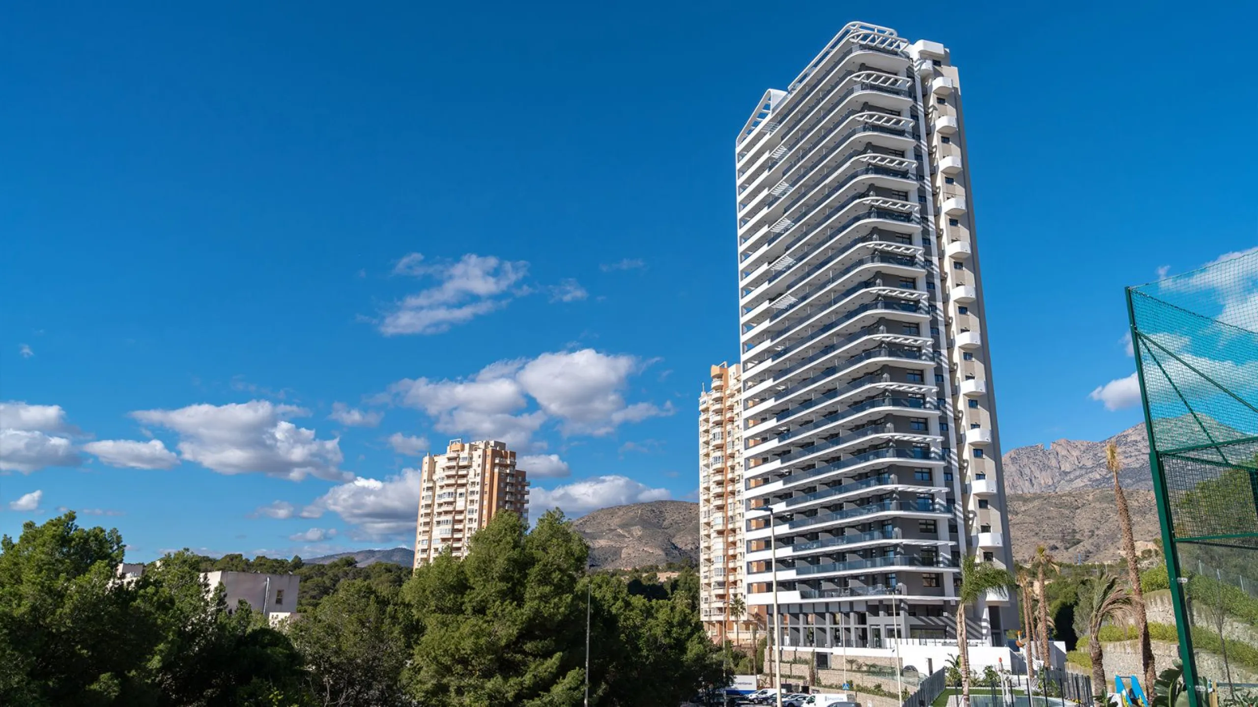 Spectacular Modern Apartments with Sea and Golf Course Views in Benidorm, Alicante