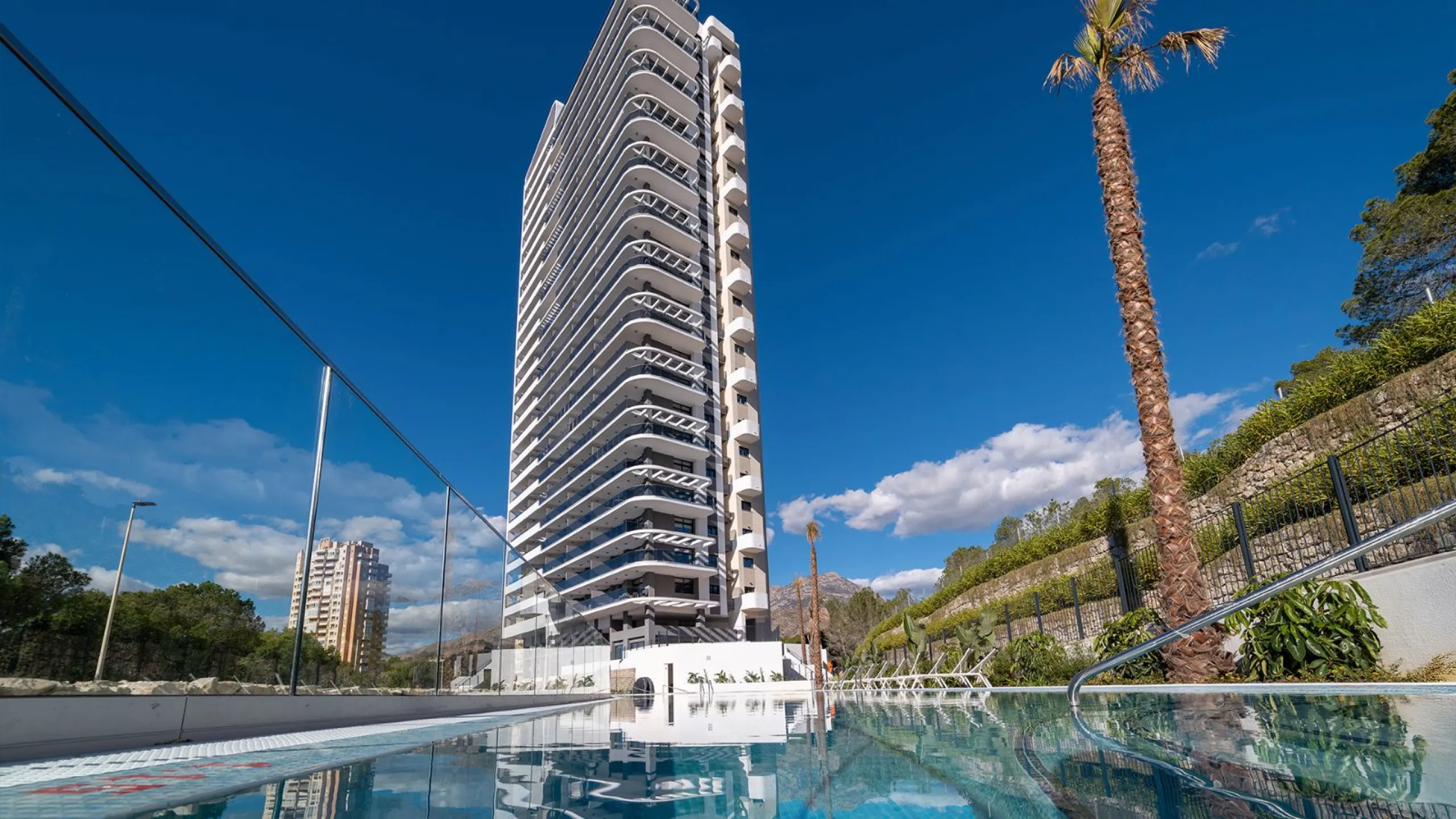 Spectacular Modern Apartments with Sea and Golf Course Views in Benidorm, Alicante