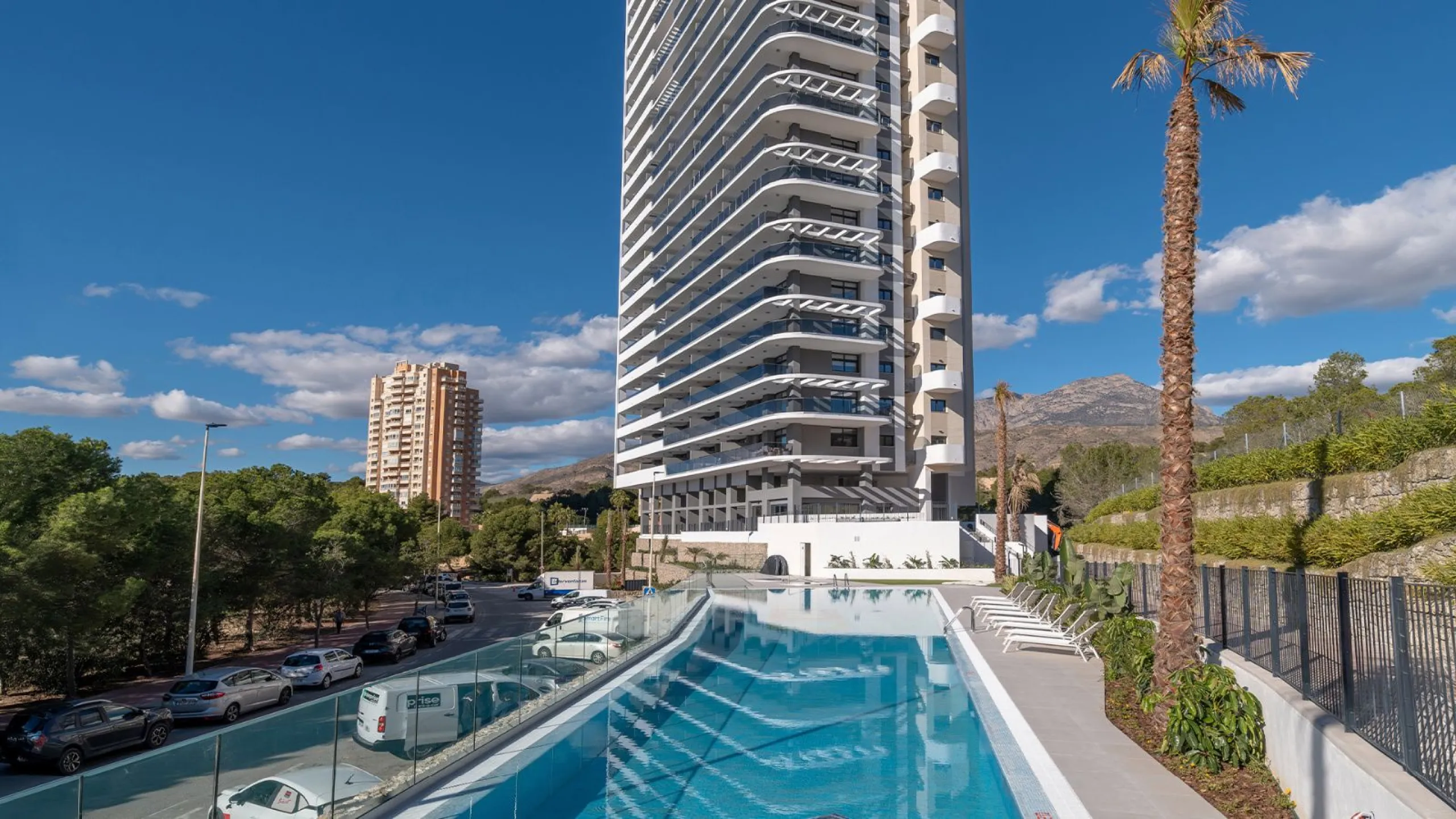 Spectacular Modern Apartments with Sea and Golf Course Views in Benidorm, Alicante
