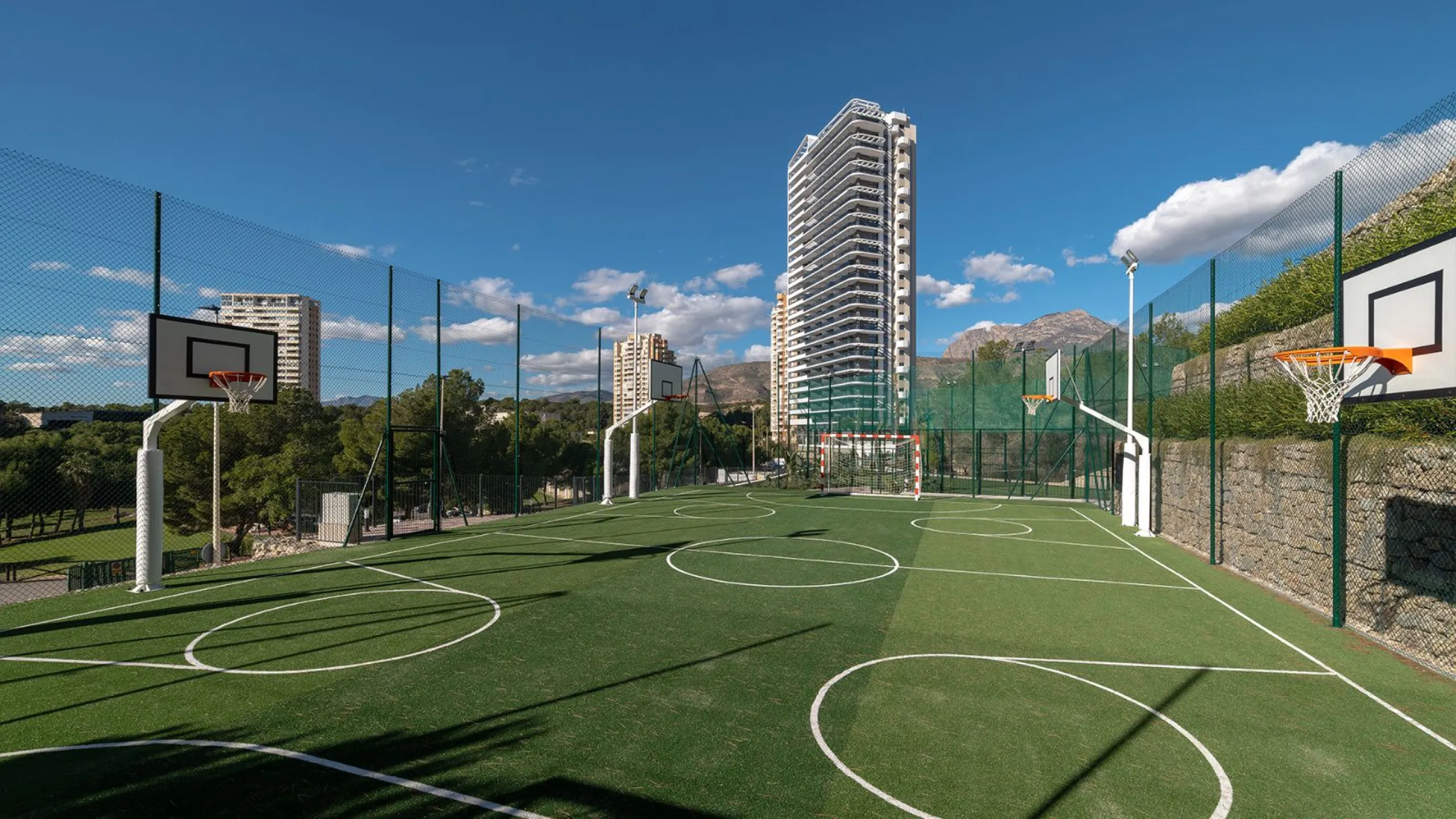 Spectacular Modern Apartments with Sea and Golf Course Views in Benidorm, Alicante