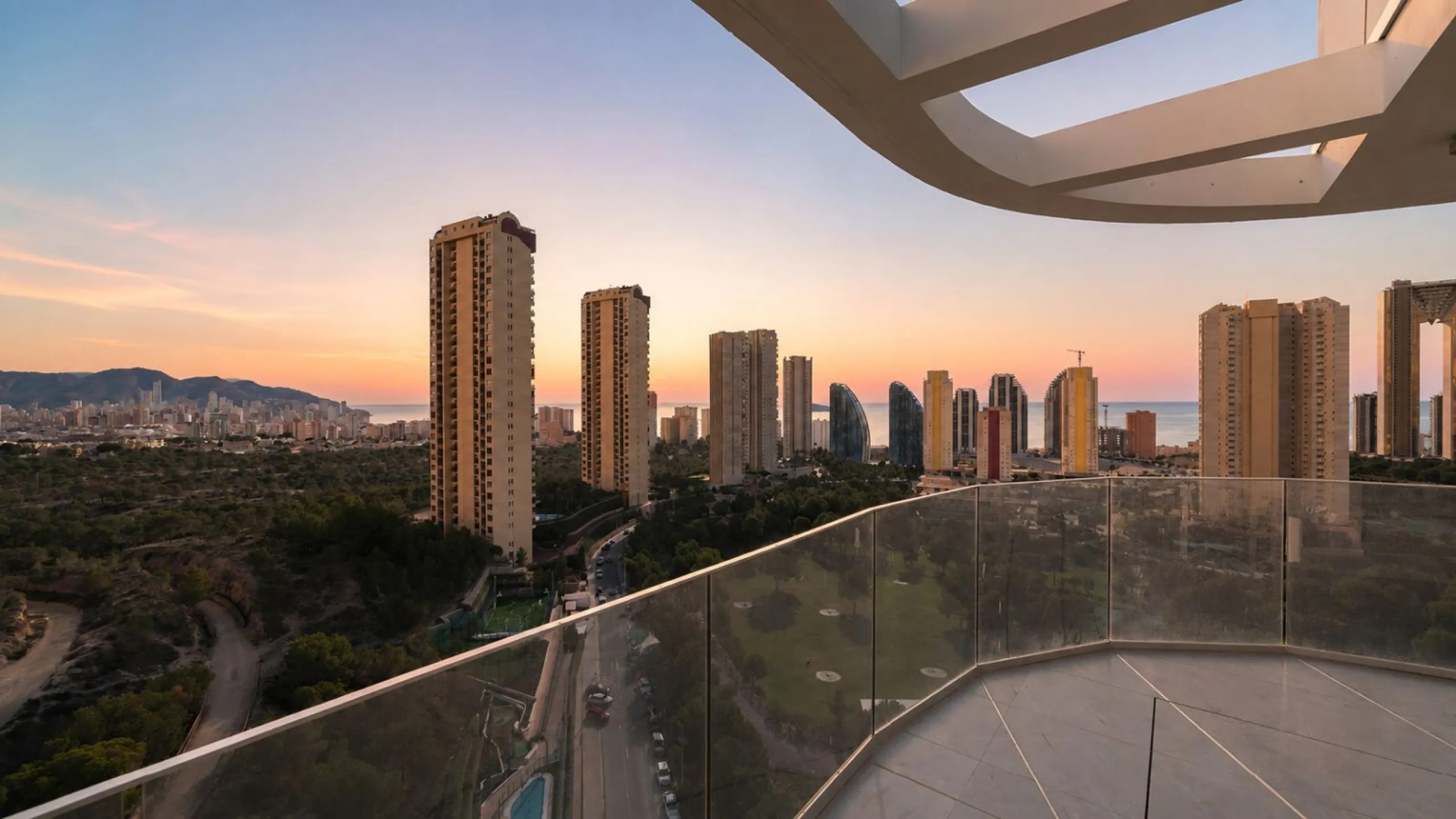 Spectacular Modern Apartments with Sea and Golf Course Views in Benidorm, Alicante