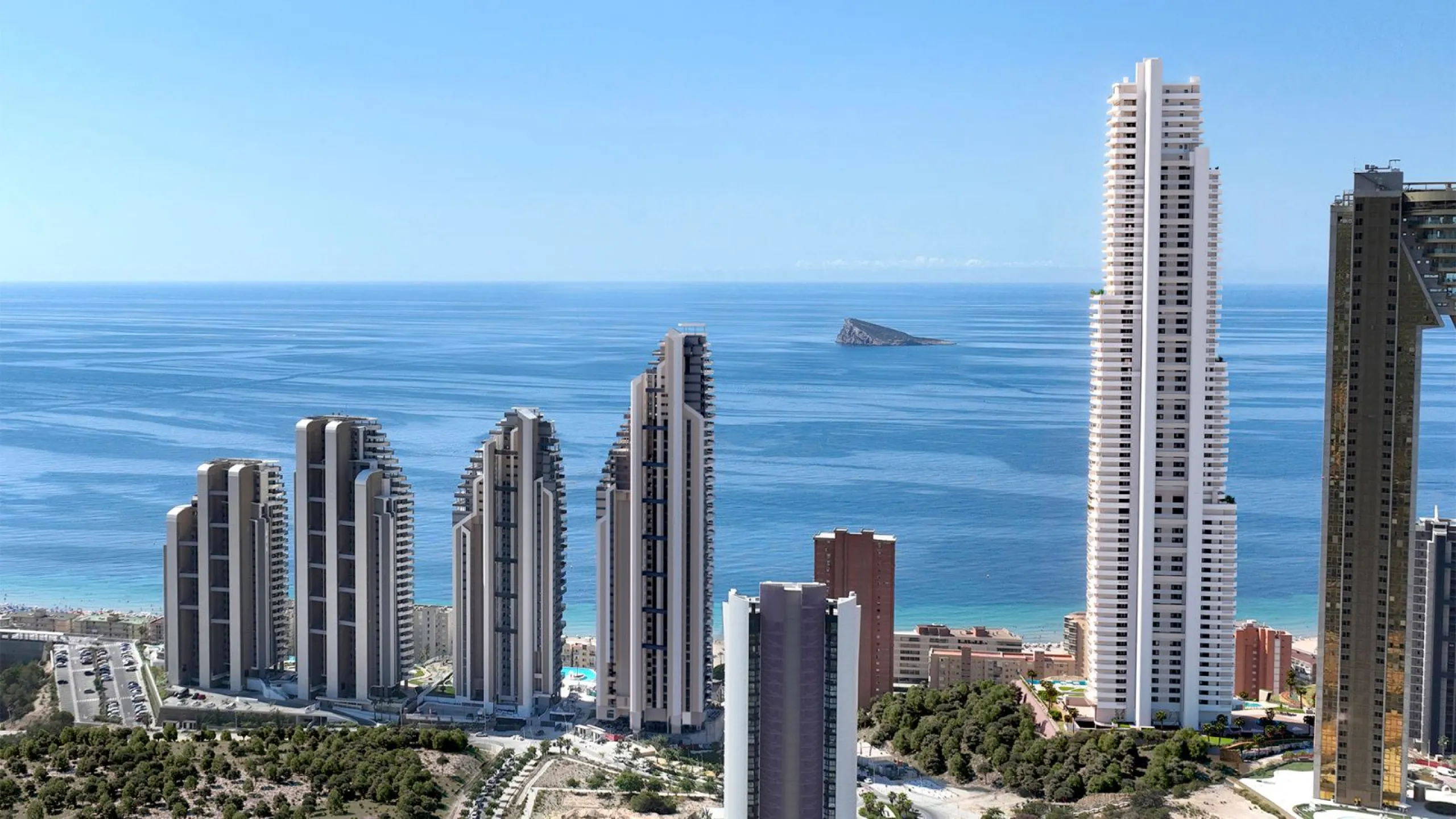 Espectaculares apartamentos en un exclusivo edificio con vistas panorámicas al Mediterráneo en Benidorm, Alicante