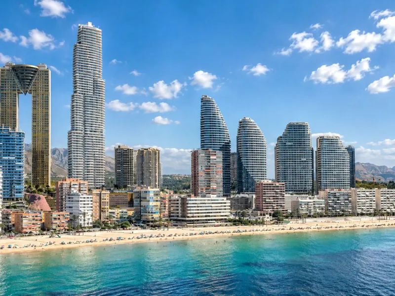 Spectacular Apartments in an Exclusive Building with Panoramic Mediterranean Views in Benidorm, Alicante
