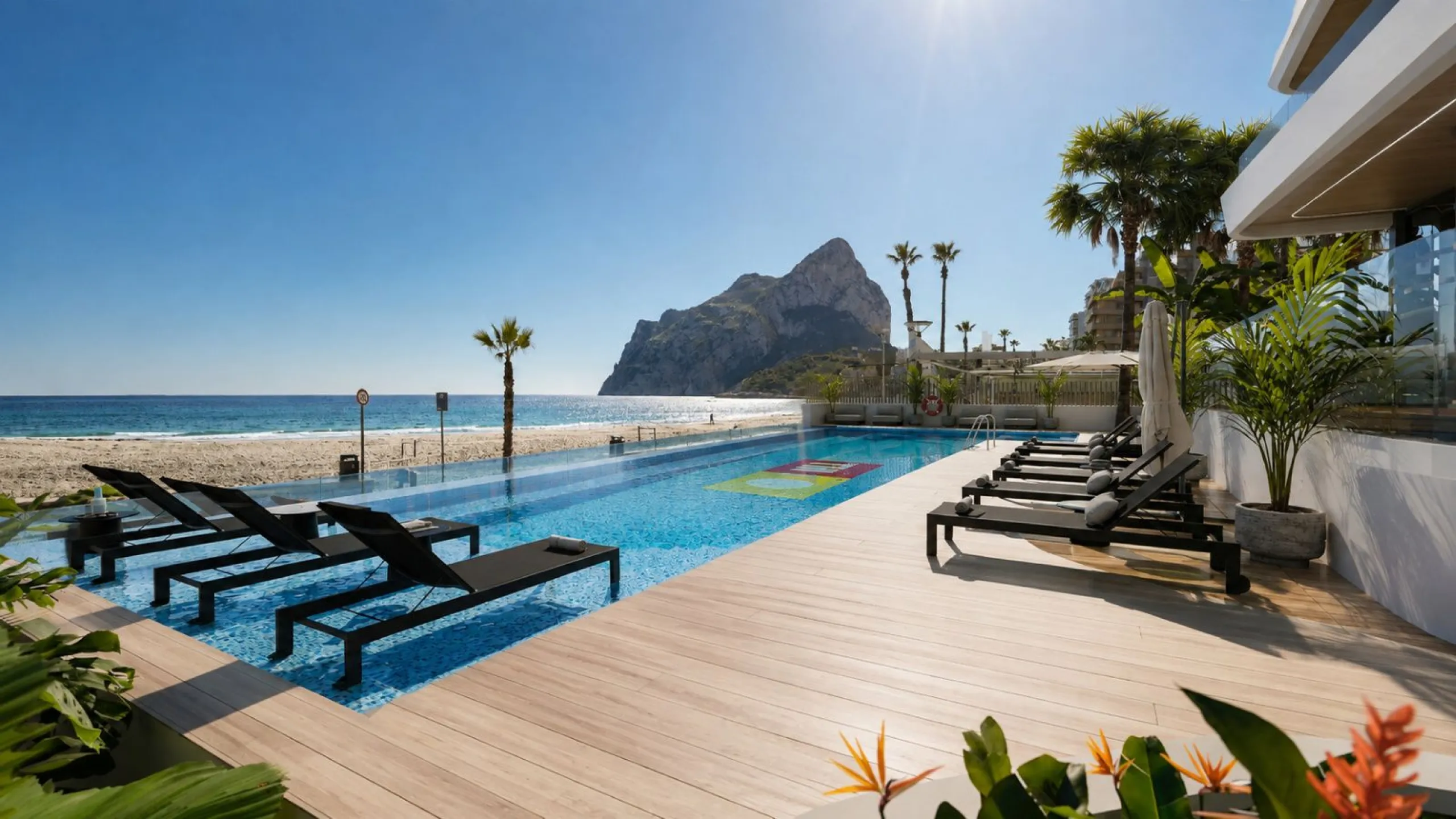 Modern Frontline Beach Apartments with Views of the Peñón de Ifach in Calpe, Alicante