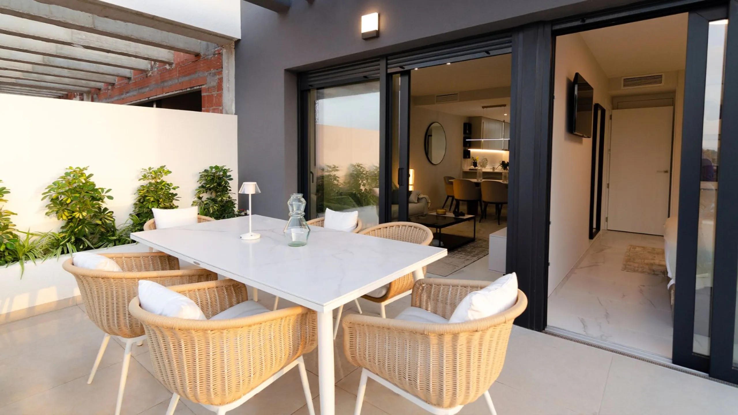 Moderne Wohnungen in einer natürlichen Umgebung zwischen Lagunen in Torrevieja, Alicante