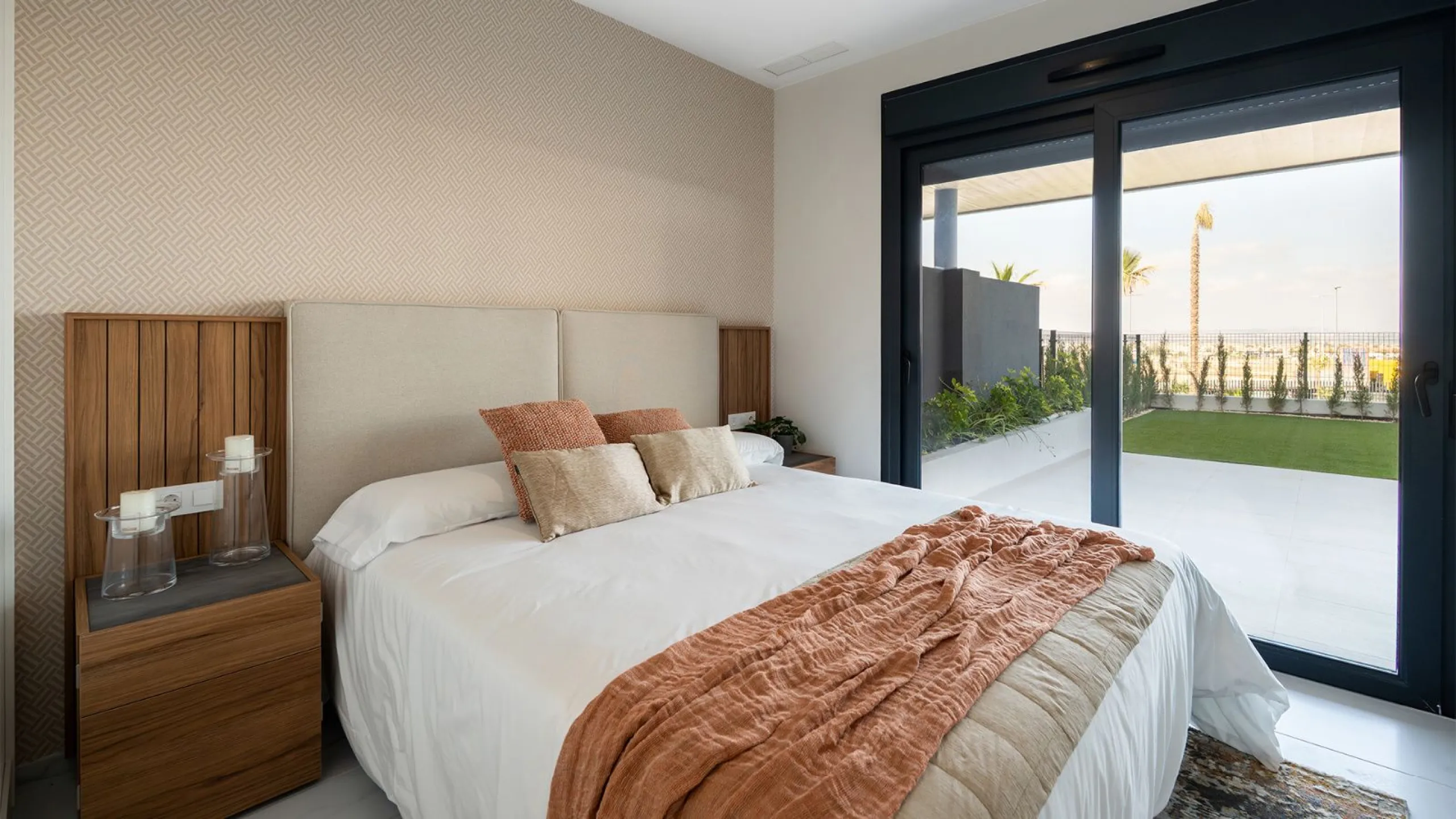 Moderne Wohnungen in einer natürlichen Umgebung zwischen Lagunen in Torrevieja, Alicante
