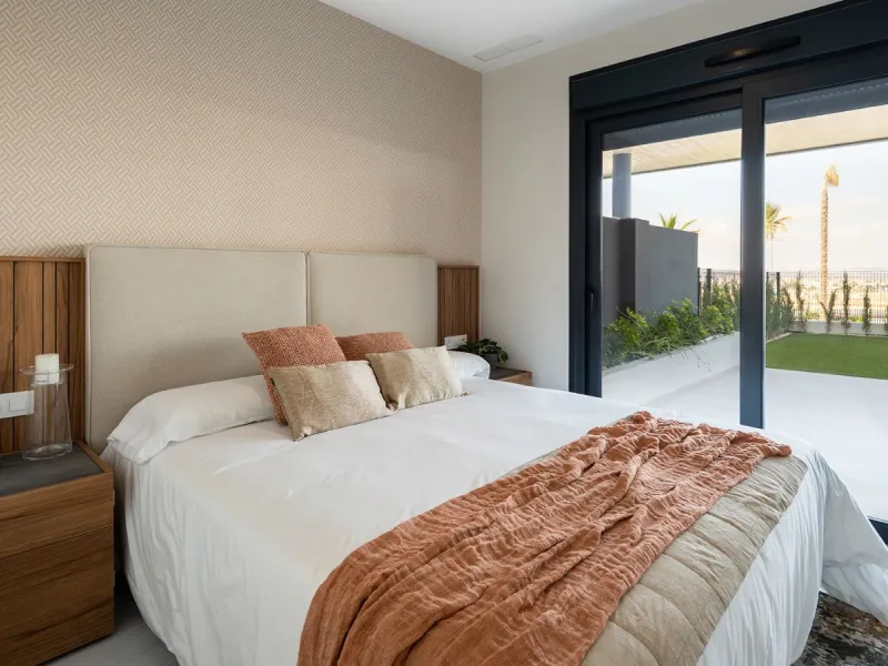 Moderne Wohnungen in einer natürlichen Umgebung zwischen Lagunen in Torrevieja, Alicante