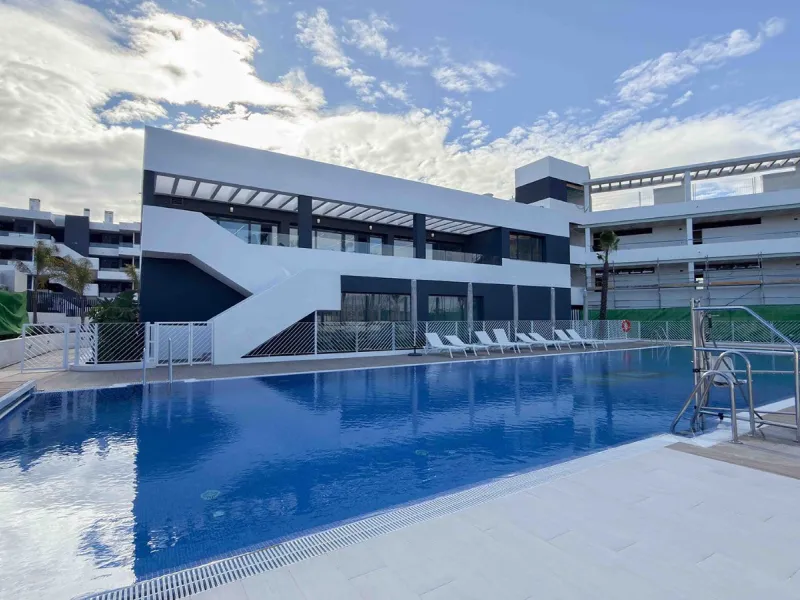 Moderne Wohnungen in einer natürlichen Umgebung zwischen Lagunen in Torrevieja, Alicante