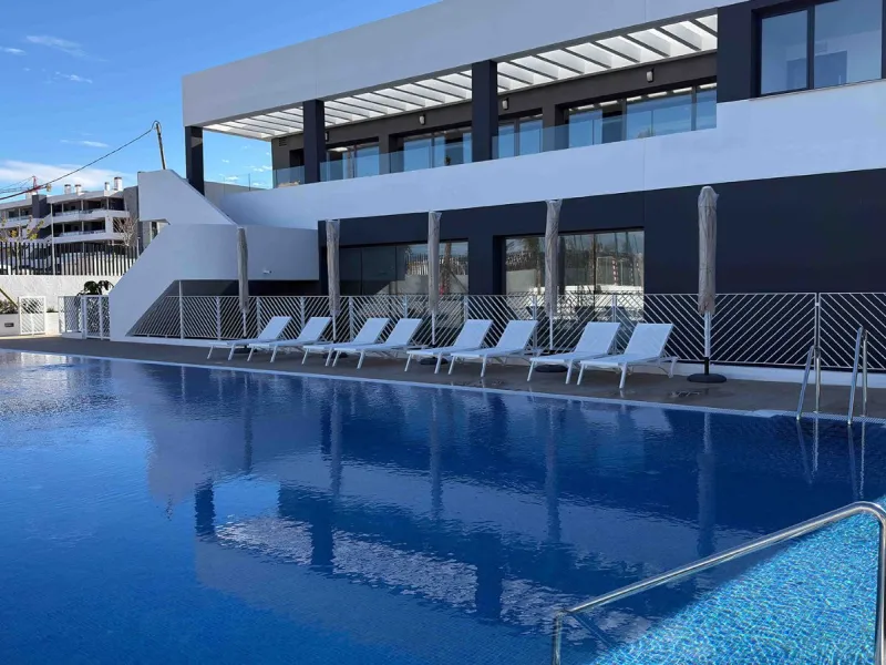 Moderne Wohnungen in einer natürlichen Umgebung zwischen Lagunen in Torrevieja, Alicante