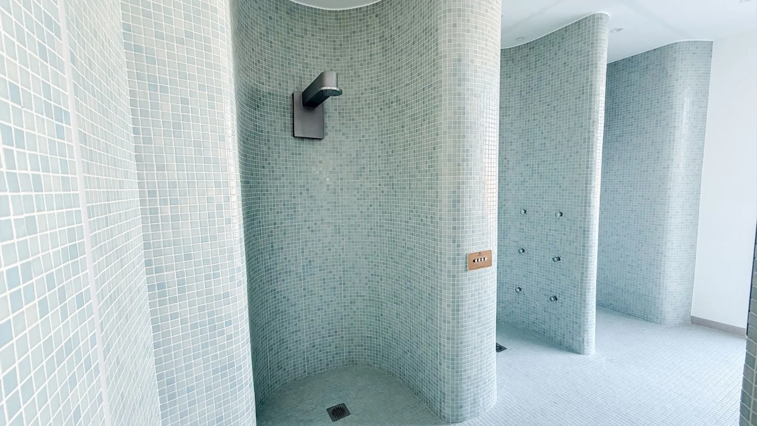 Moderne Wohnungen in einer natürlichen Umgebung zwischen Lagunen in Torrevieja, Alicante