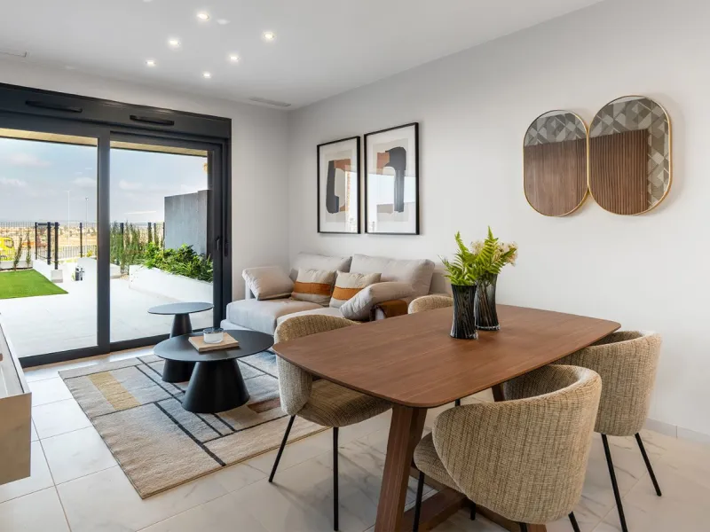 Moderne Wohnungen in einer natürlichen Umgebung zwischen Lagunen in Torrevieja, Alicante