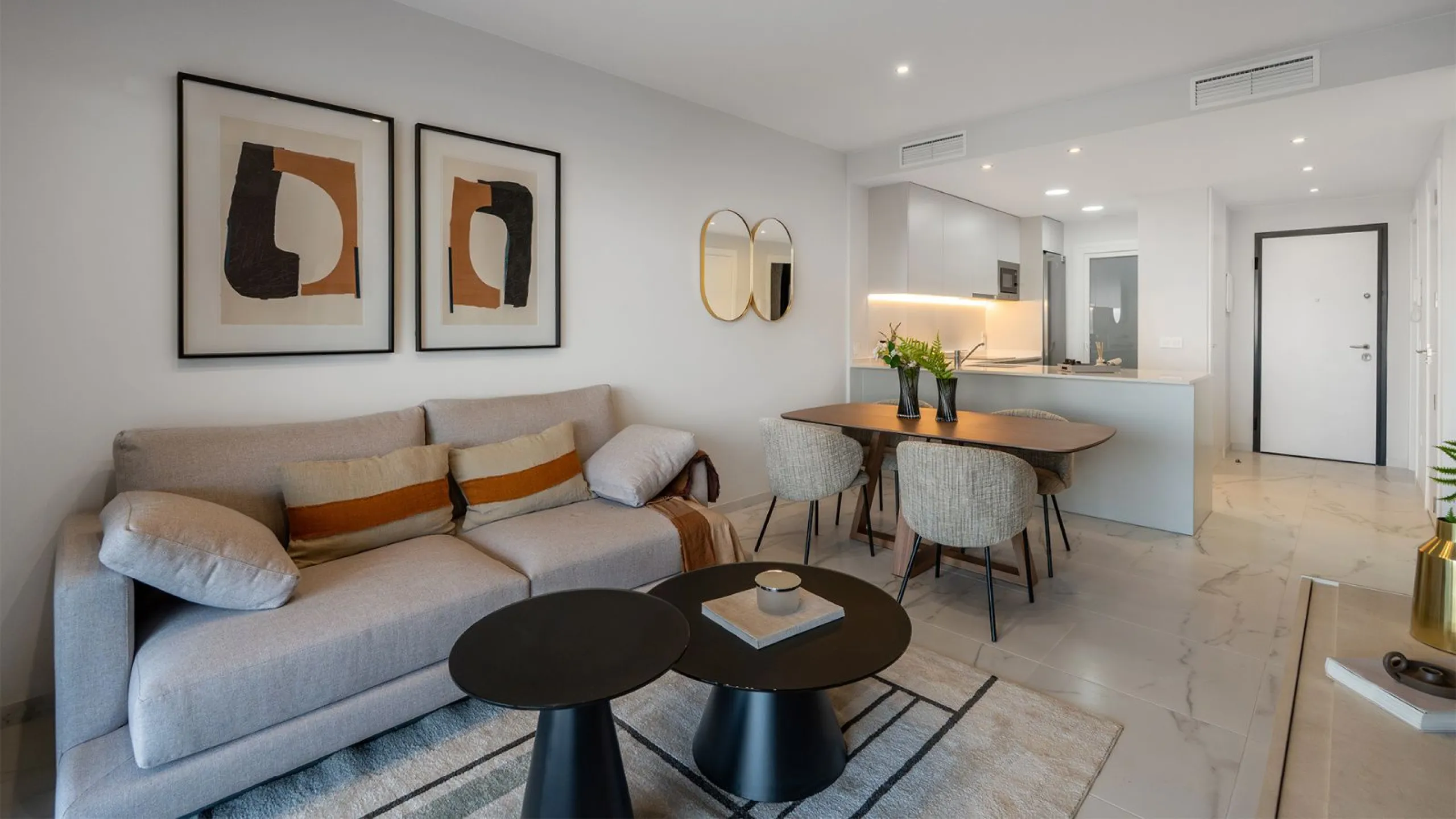 Moderne Wohnungen in einer natürlichen Umgebung zwischen Lagunen in Torrevieja, Alicante