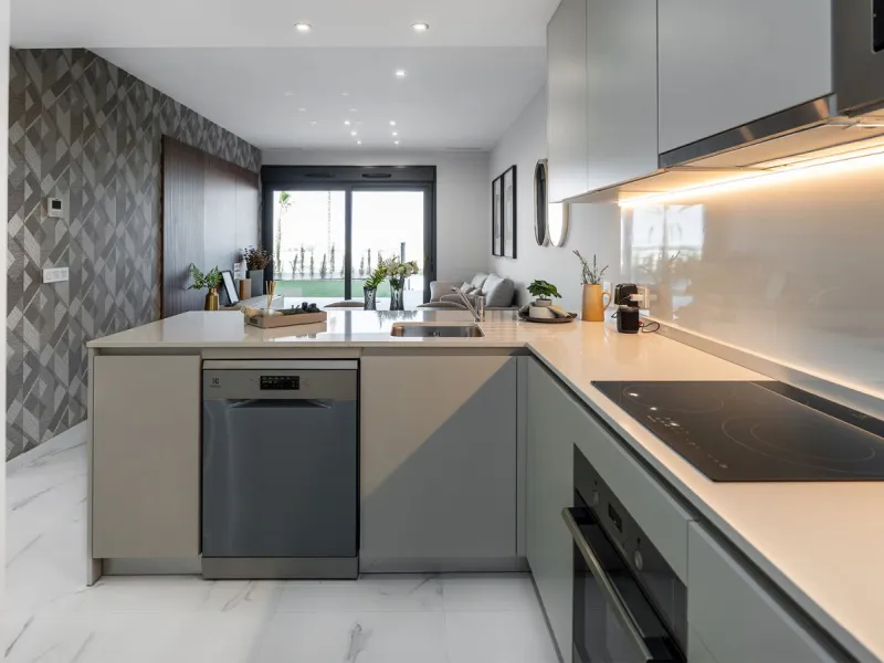 Moderne Wohnungen in einer natürlichen Umgebung zwischen Lagunen in Torrevieja, Alicante
