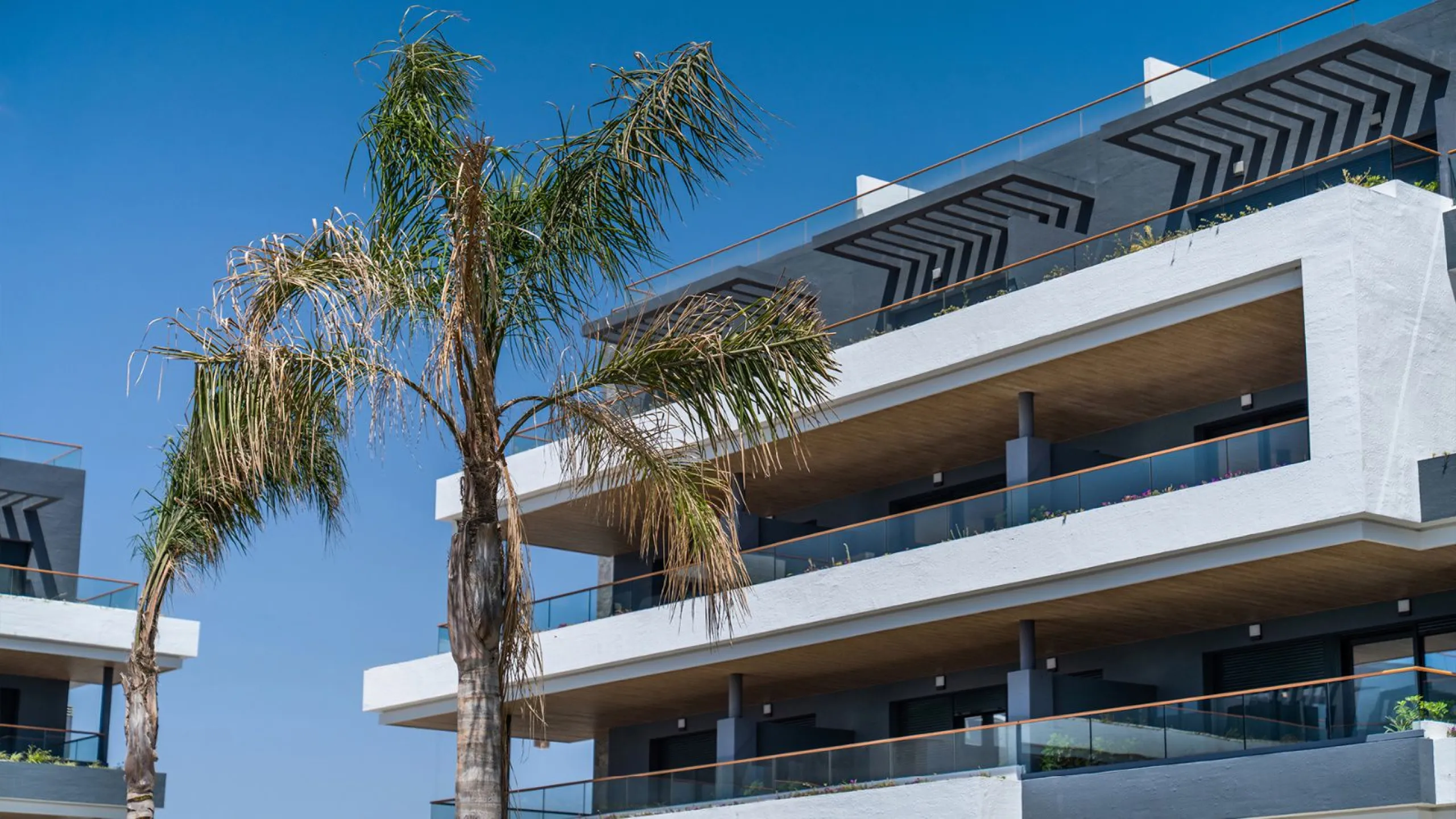 Moderne Wohnungen in einer natürlichen Umgebung zwischen Lagunen in Torrevieja, Alicante