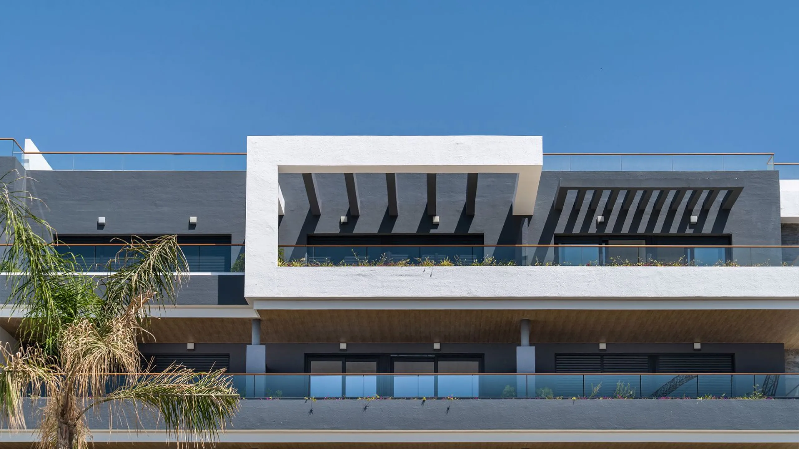Moderne Wohnungen in einer natürlichen Umgebung zwischen Lagunen in Torrevieja, Alicante