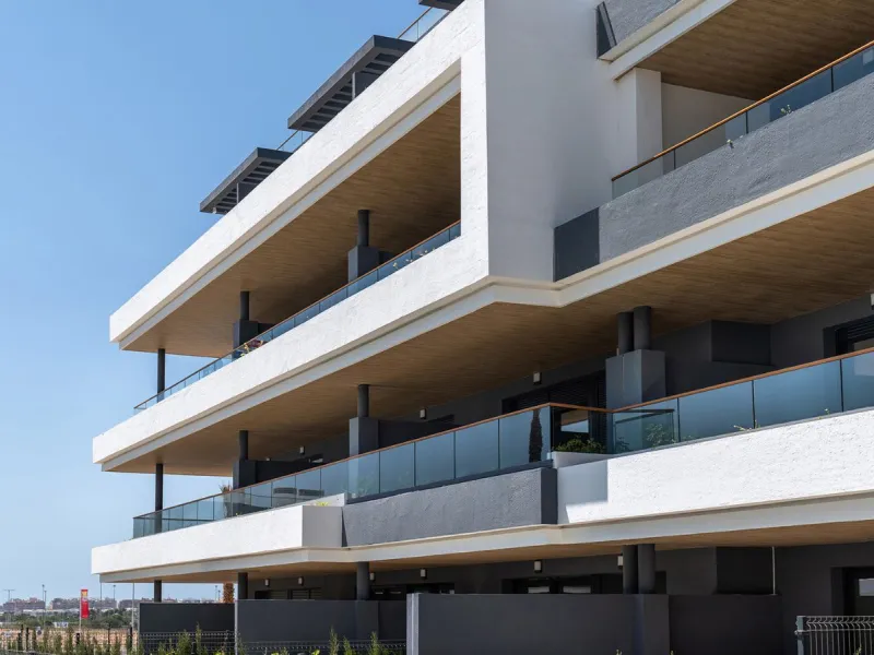 Moderne Wohnungen in einer natürlichen Umgebung zwischen Lagunen in Torrevieja, Alicante