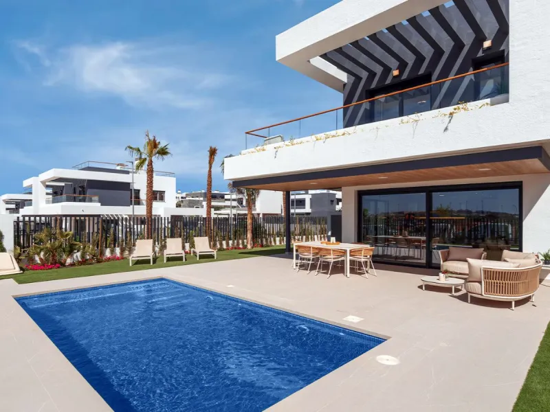 Moderne Wohnungen in einer natürlichen Umgebung zwischen Lagunen in Torrevieja, Alicante