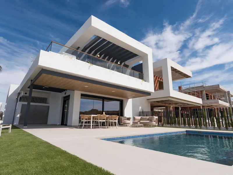 Moderne Wohnungen in einer natürlichen Umgebung zwischen Lagunen in Torrevieja, Alicante