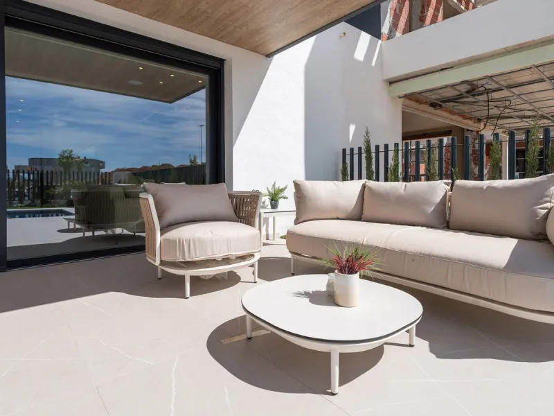 Moderne Wohnungen in einer natürlichen Umgebung zwischen Lagunen in Torrevieja, Alicante