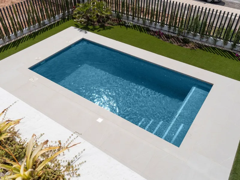 Moderne Wohnungen in einer natürlichen Umgebung zwischen Lagunen in Torrevieja, Alicante