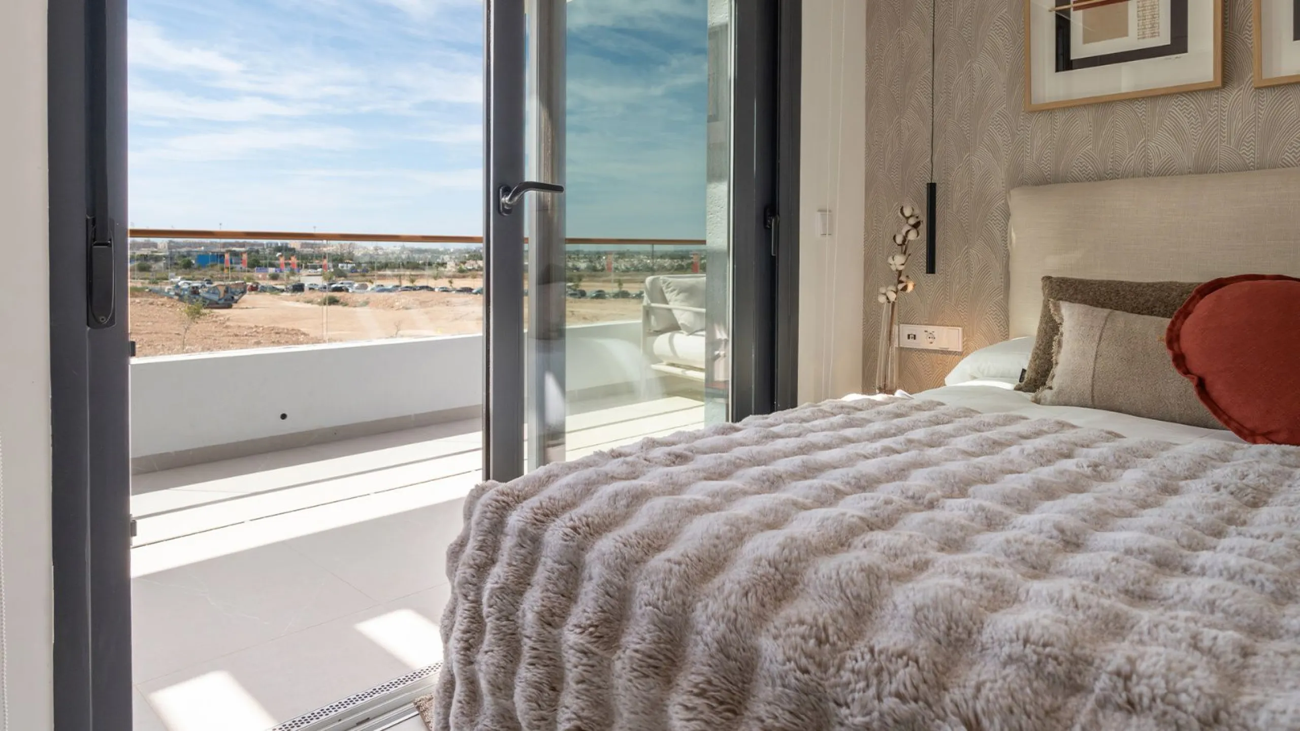 Moderne Wohnungen in einer natürlichen Umgebung zwischen Lagunen in Torrevieja, Alicante