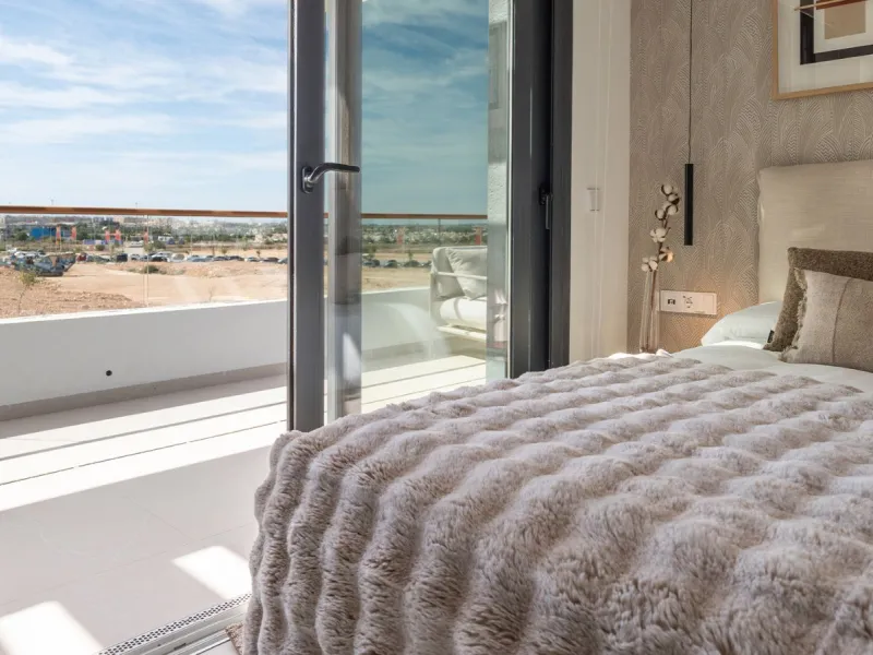 Moderne Wohnungen in einer natürlichen Umgebung zwischen Lagunen in Torrevieja, Alicante