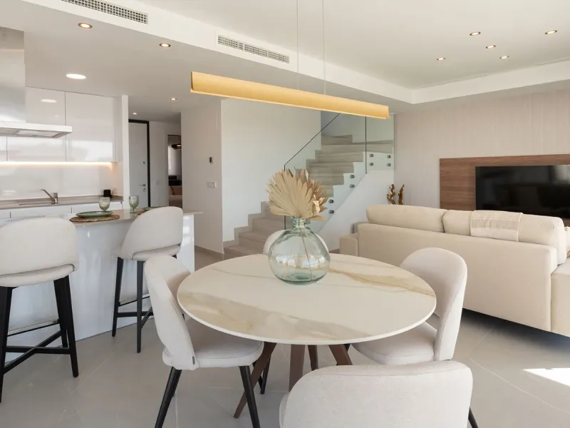 Moderne Wohnungen in einer natürlichen Umgebung zwischen Lagunen in Torrevieja, Alicante