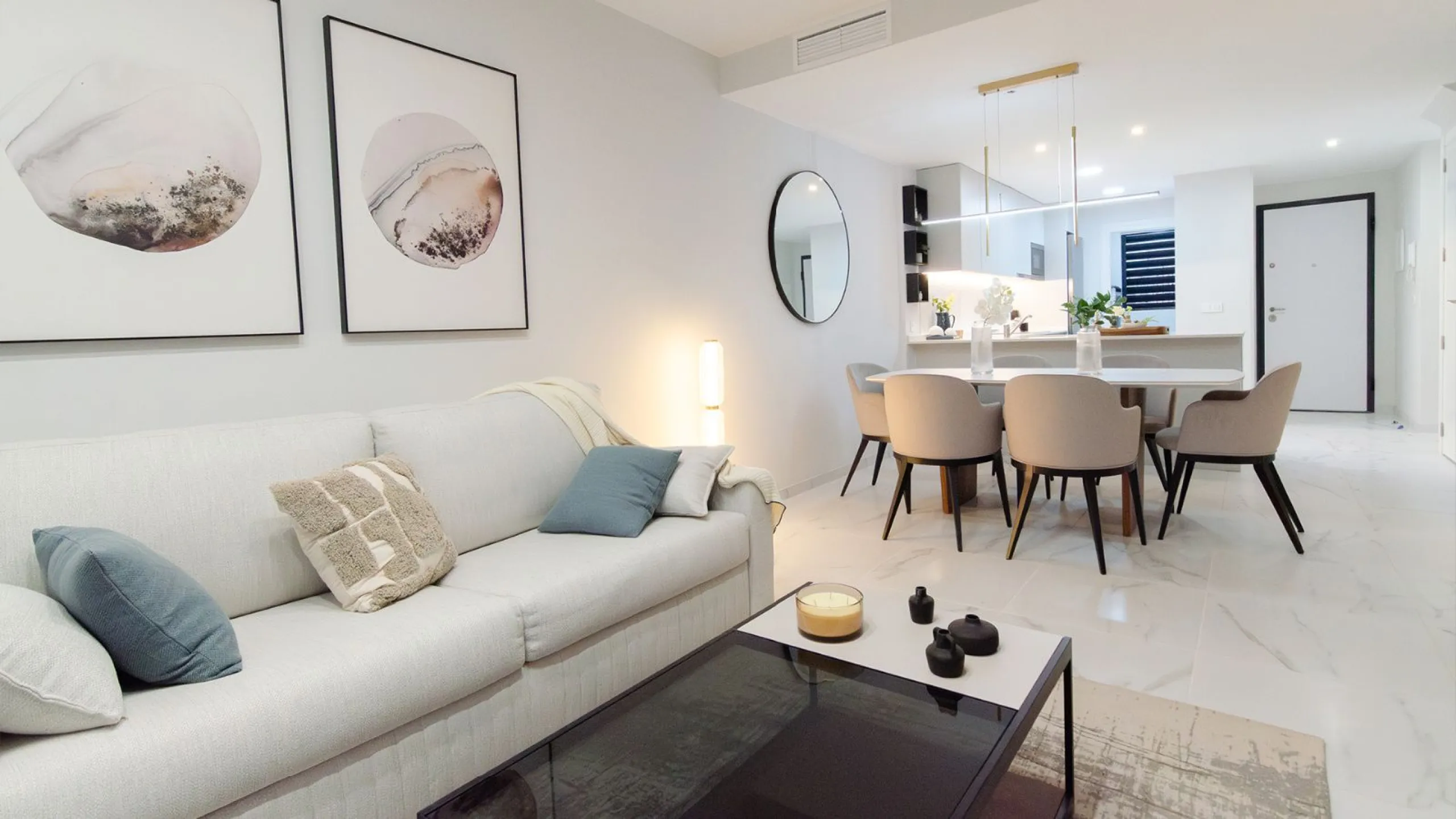 Moderne Wohnungen in einer natürlichen Umgebung zwischen Lagunen in Torrevieja, Alicante