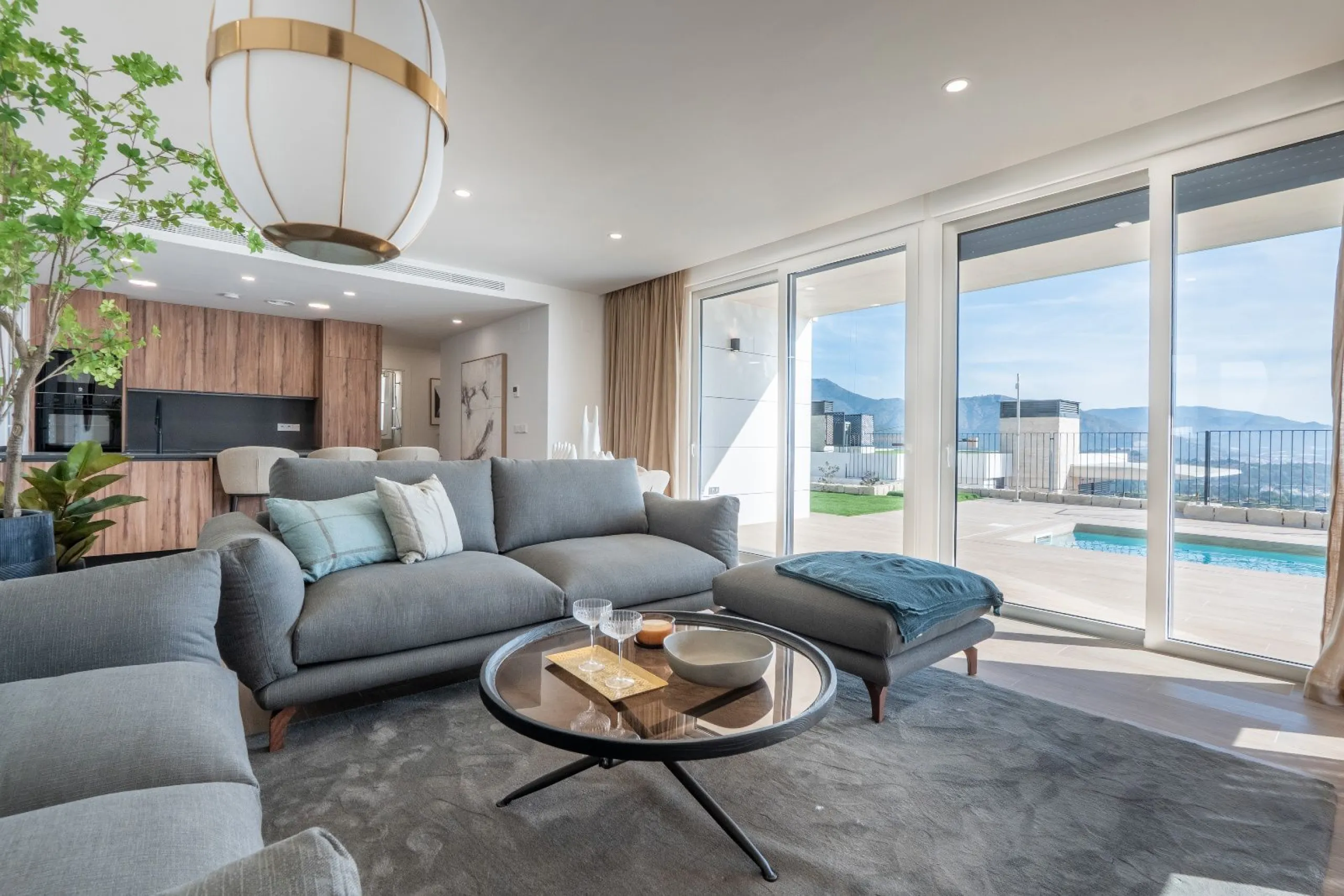 Exclusivo conjunto de villas con vistas panorámicas en Polop, Alicante