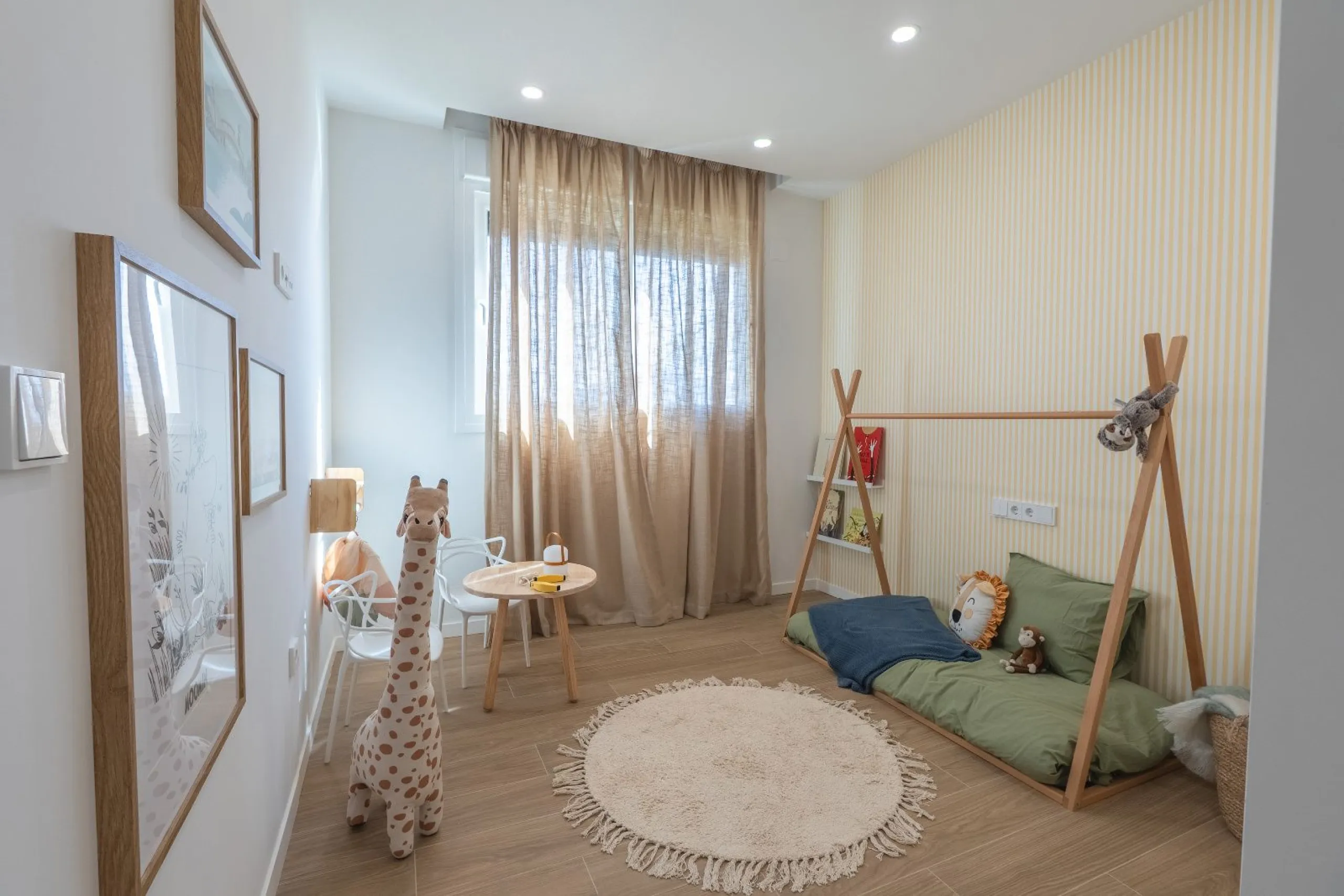 Exclusivo conjunto de villas con vistas panorámicas en Polop, Alicante